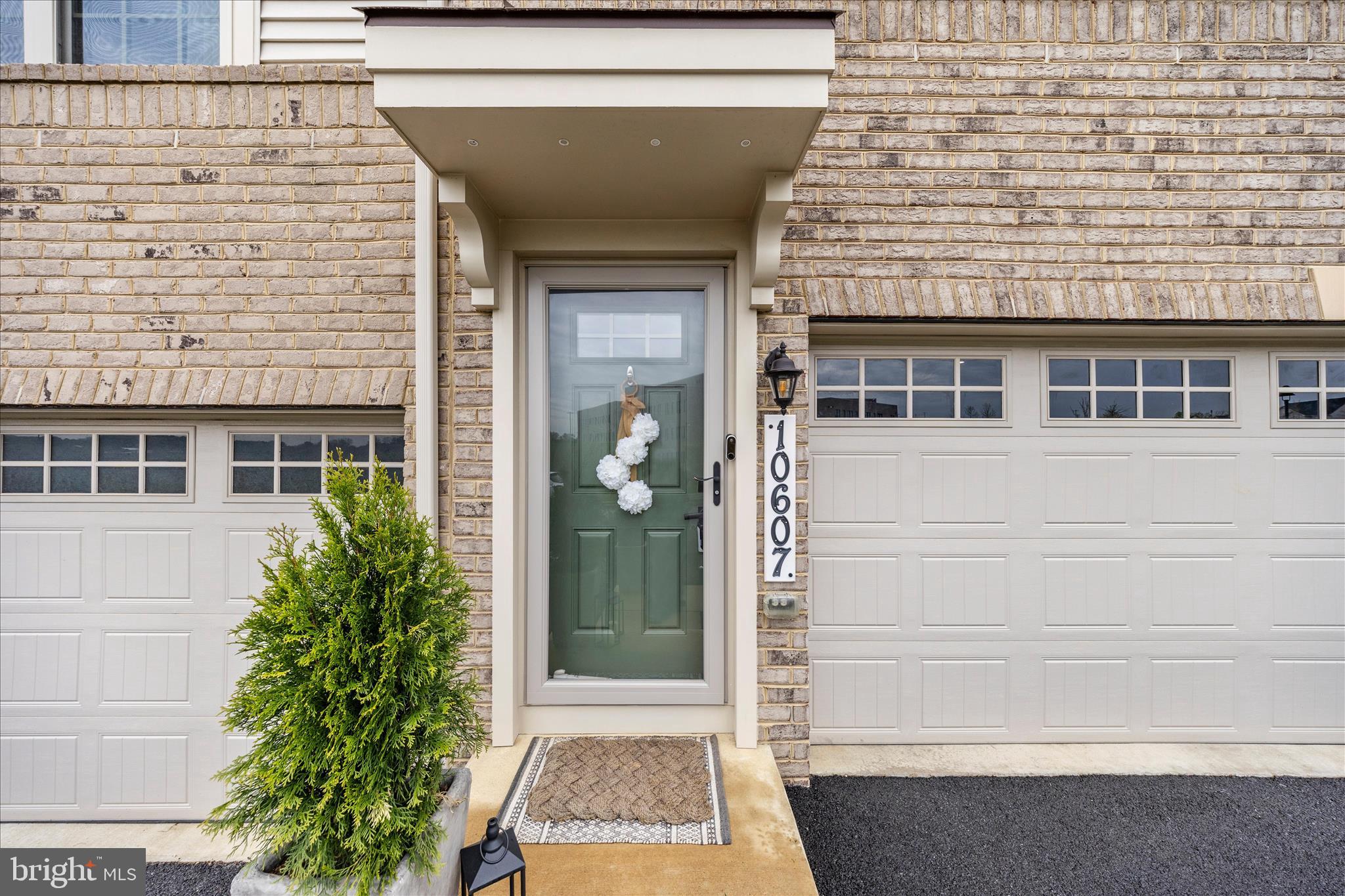 LAKE LINGANORE - Residential