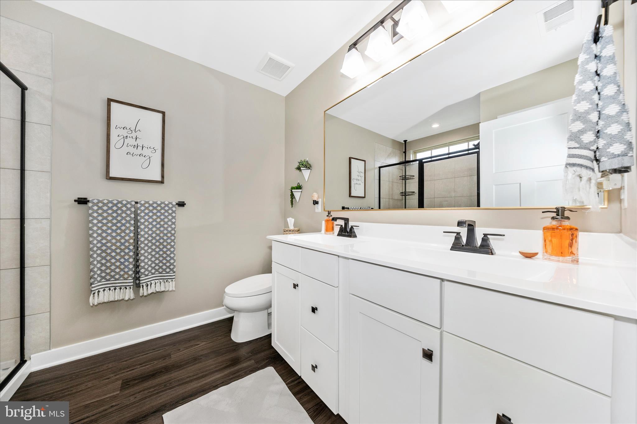 LAKE LINGANORE - Residential