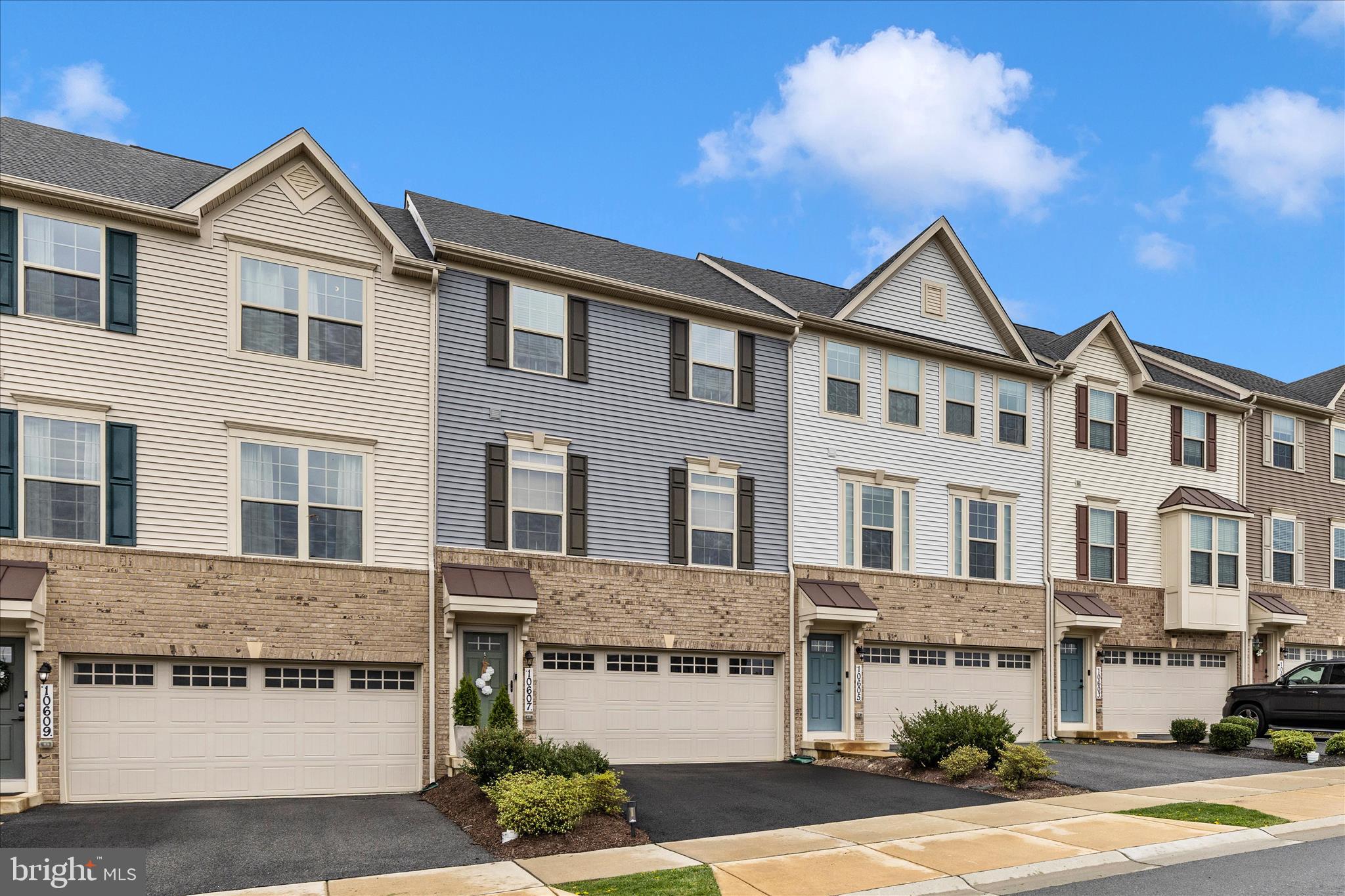 LAKE LINGANORE - Residential