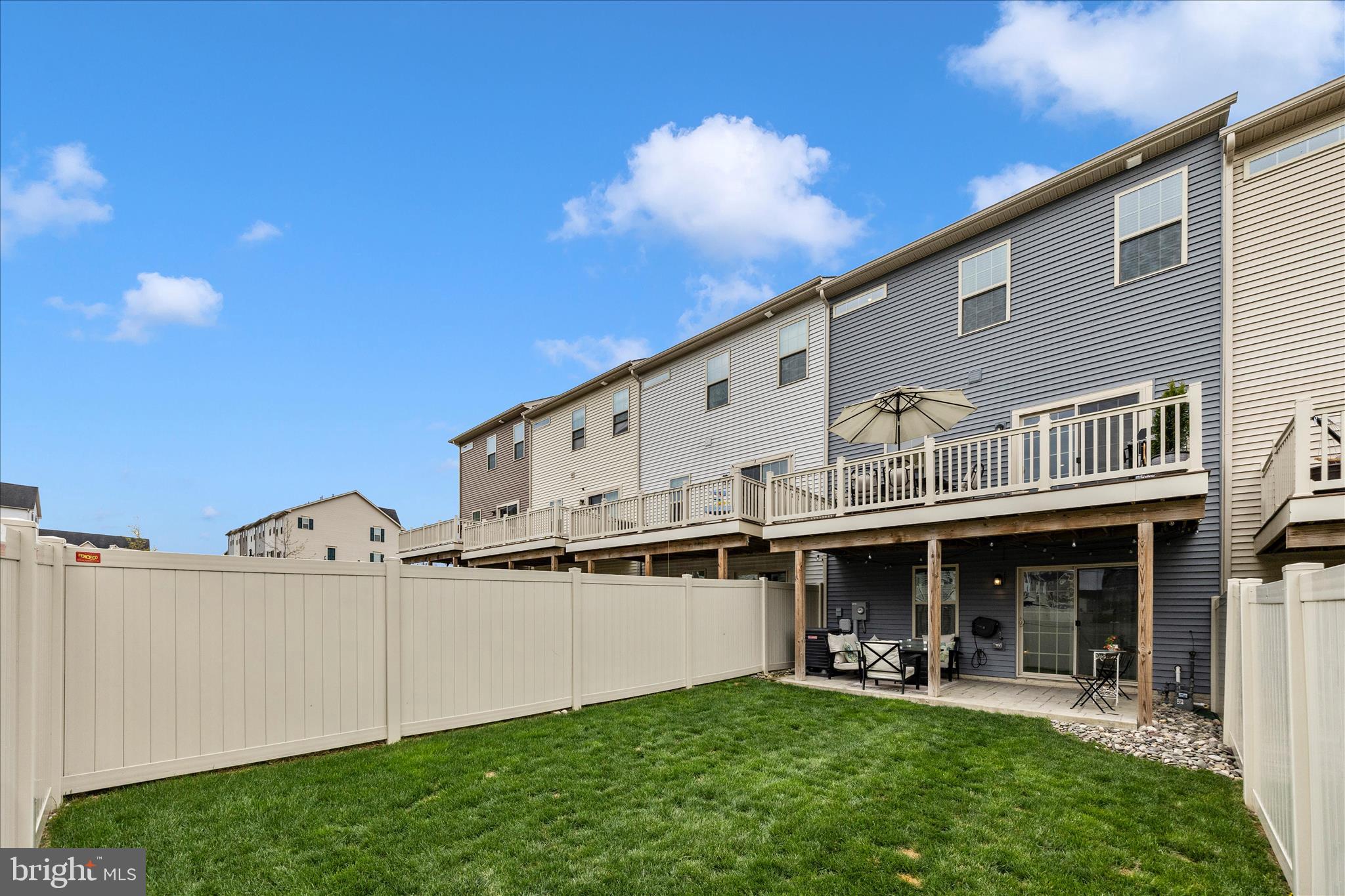 LAKE LINGANORE - Residential