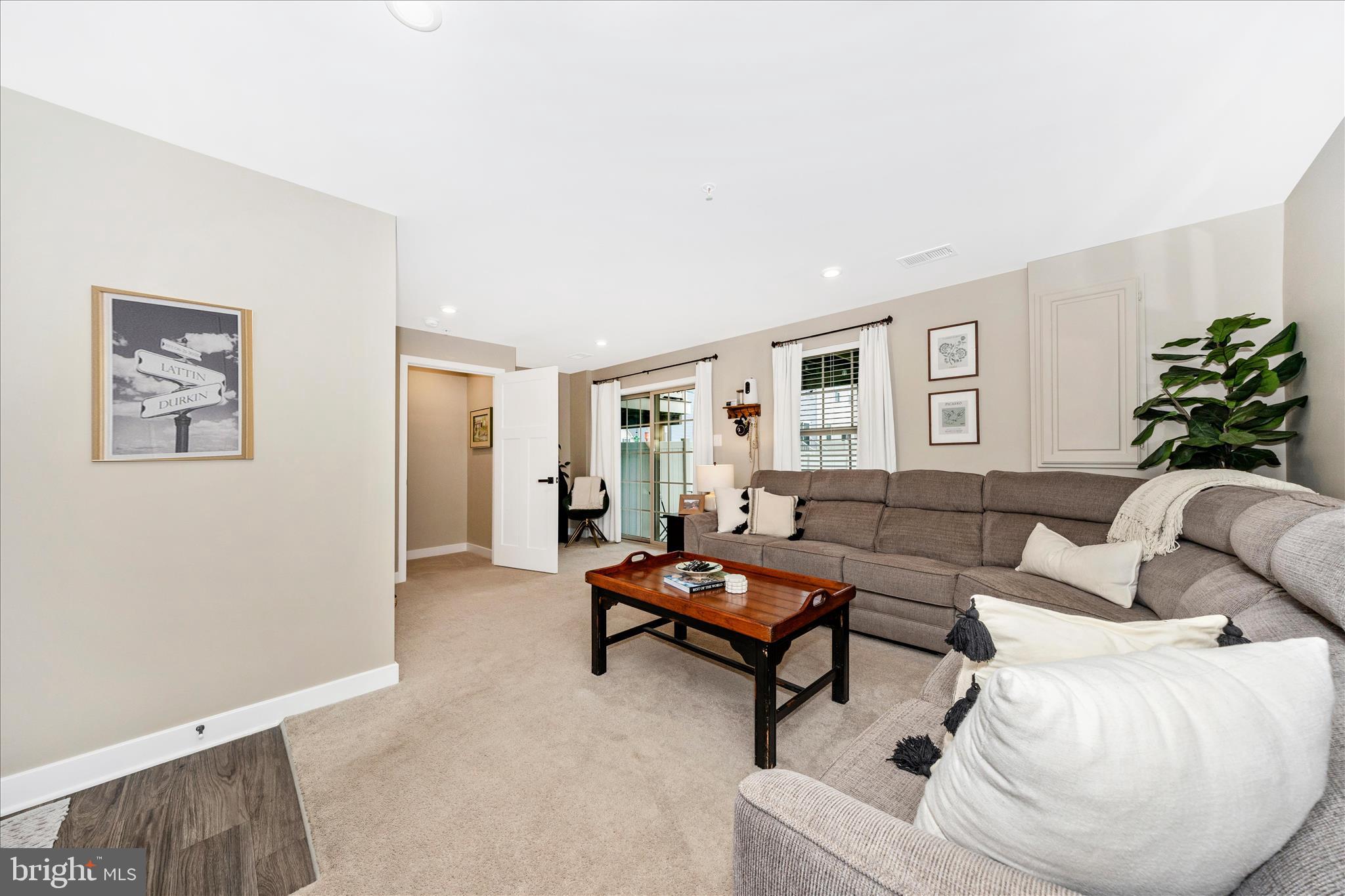 LAKE LINGANORE - Residential