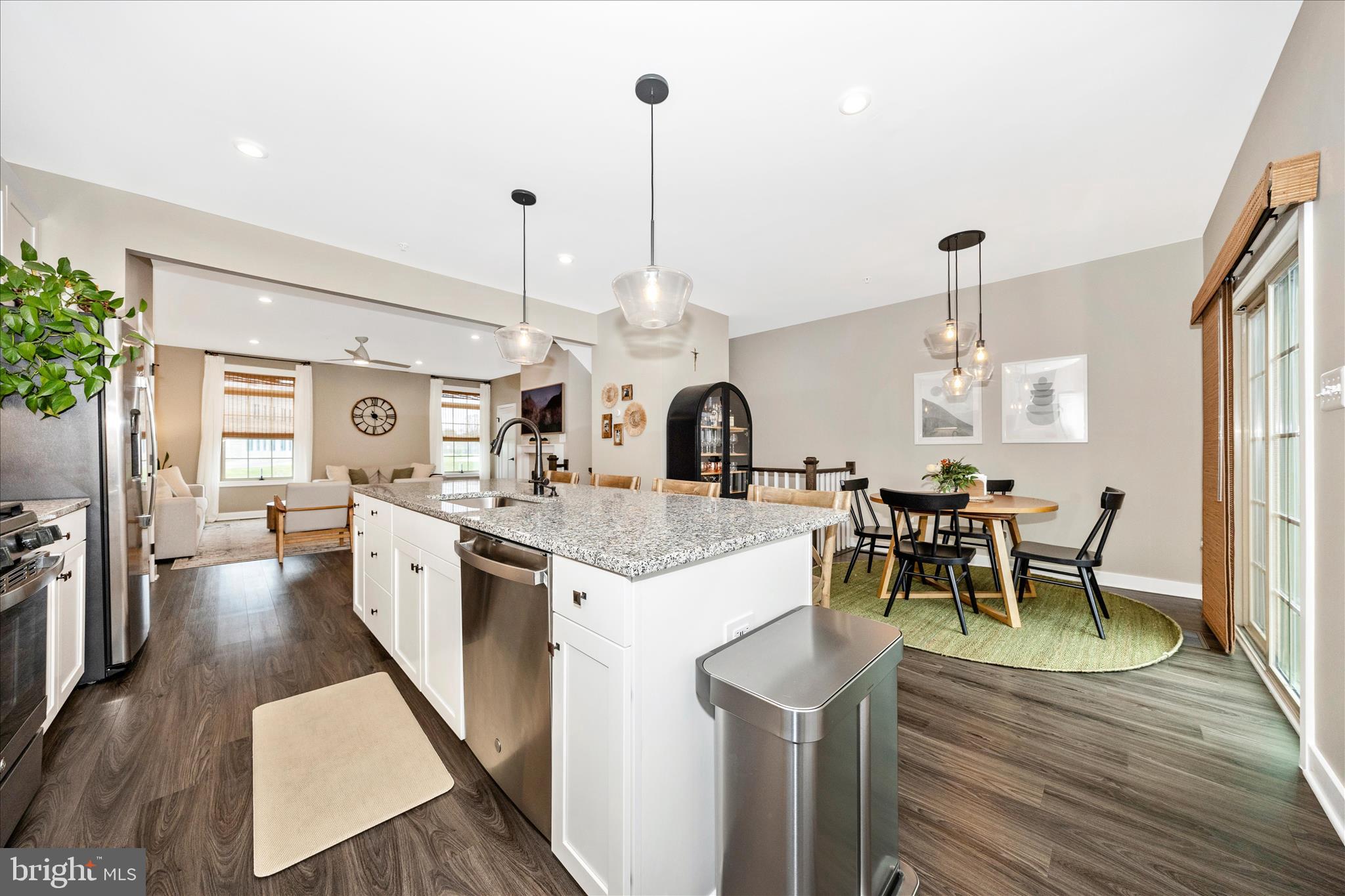 LAKE LINGANORE - Residential