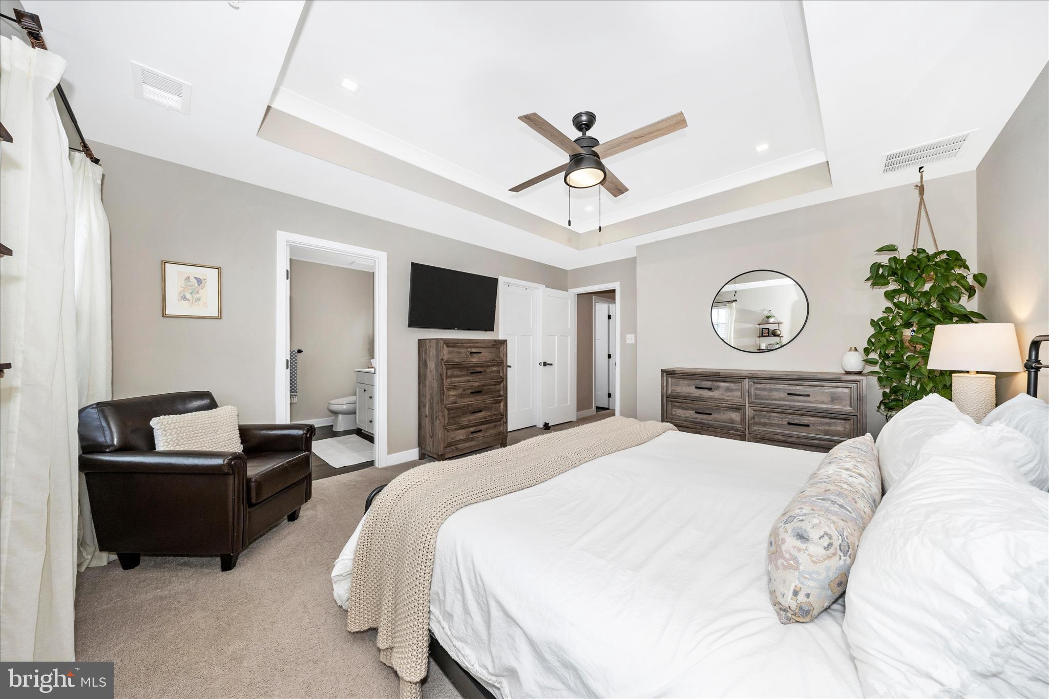 LAKE LINGANORE - Residential