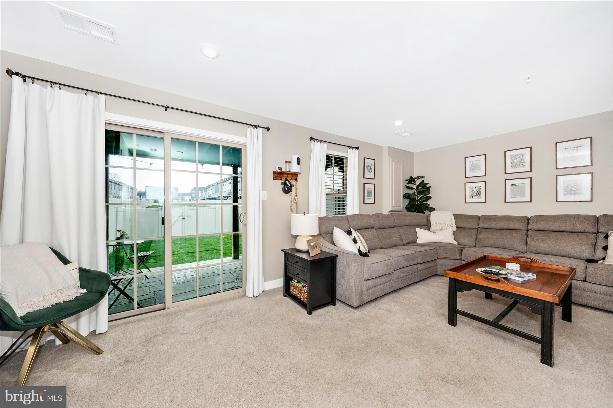 LAKE LINGANORE - Residential