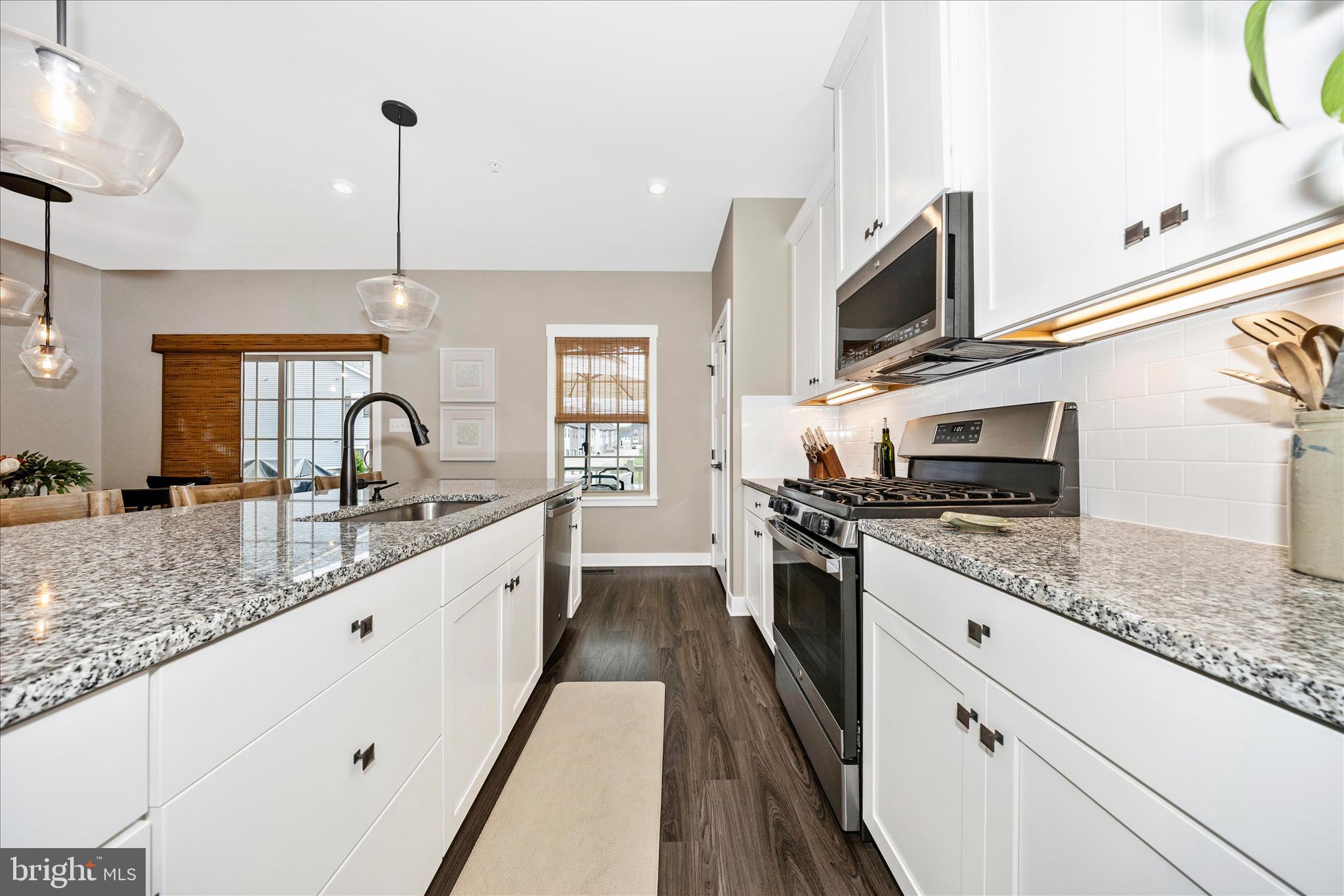 LAKE LINGANORE - Residential