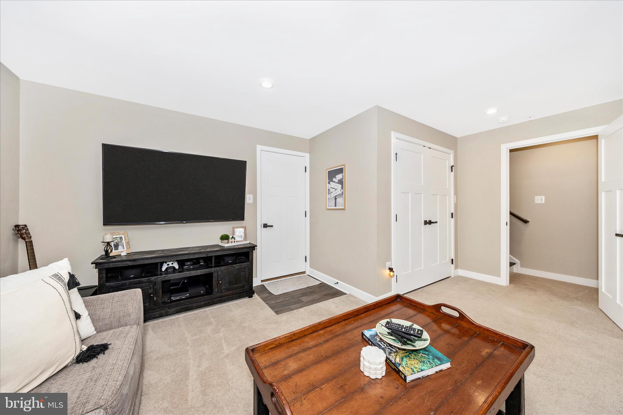 LAKE LINGANORE - Residential