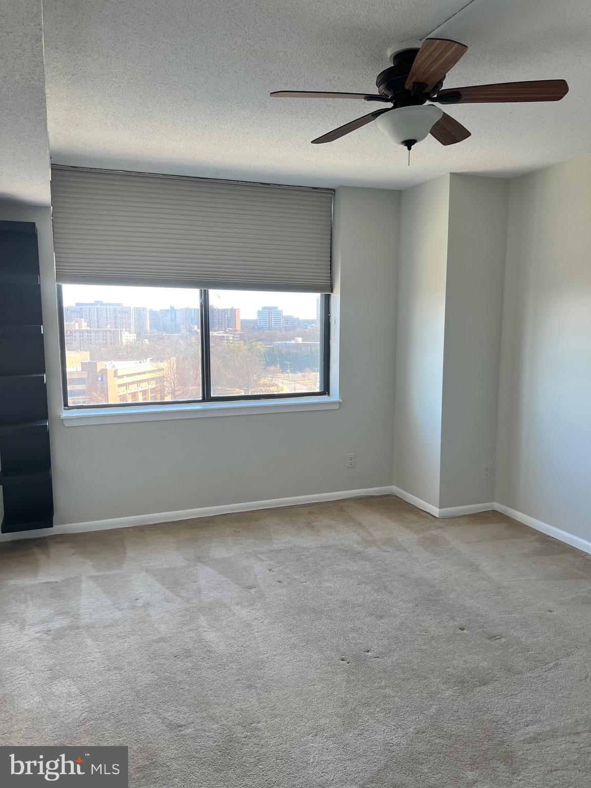 SKYLINE HOUSE - Residential