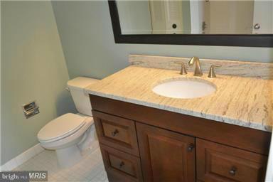 SKYLINE HOUSE - Residential