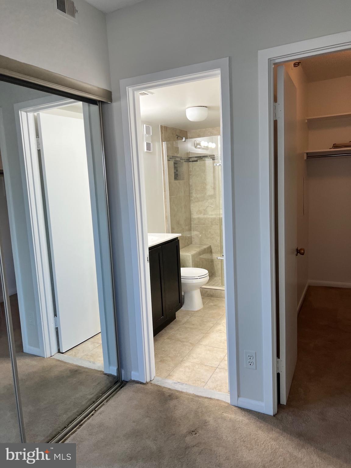 SKYLINE HOUSE - Residential