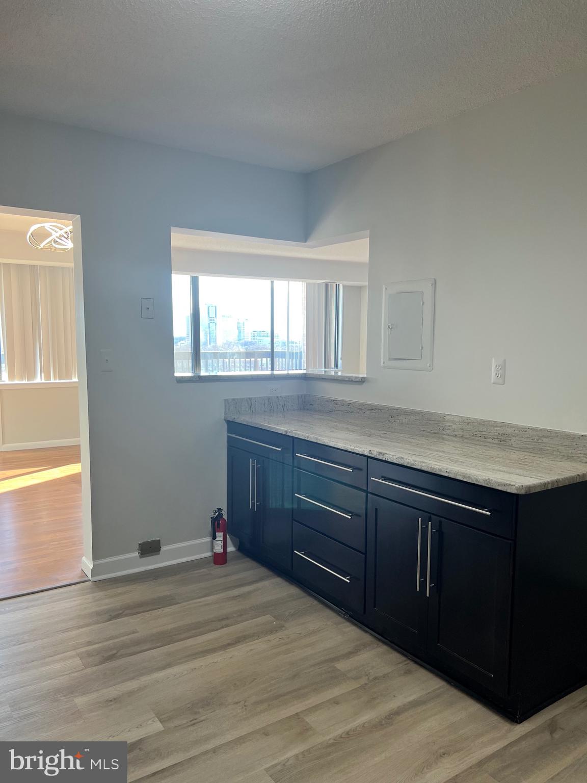 SKYLINE HOUSE - Residential