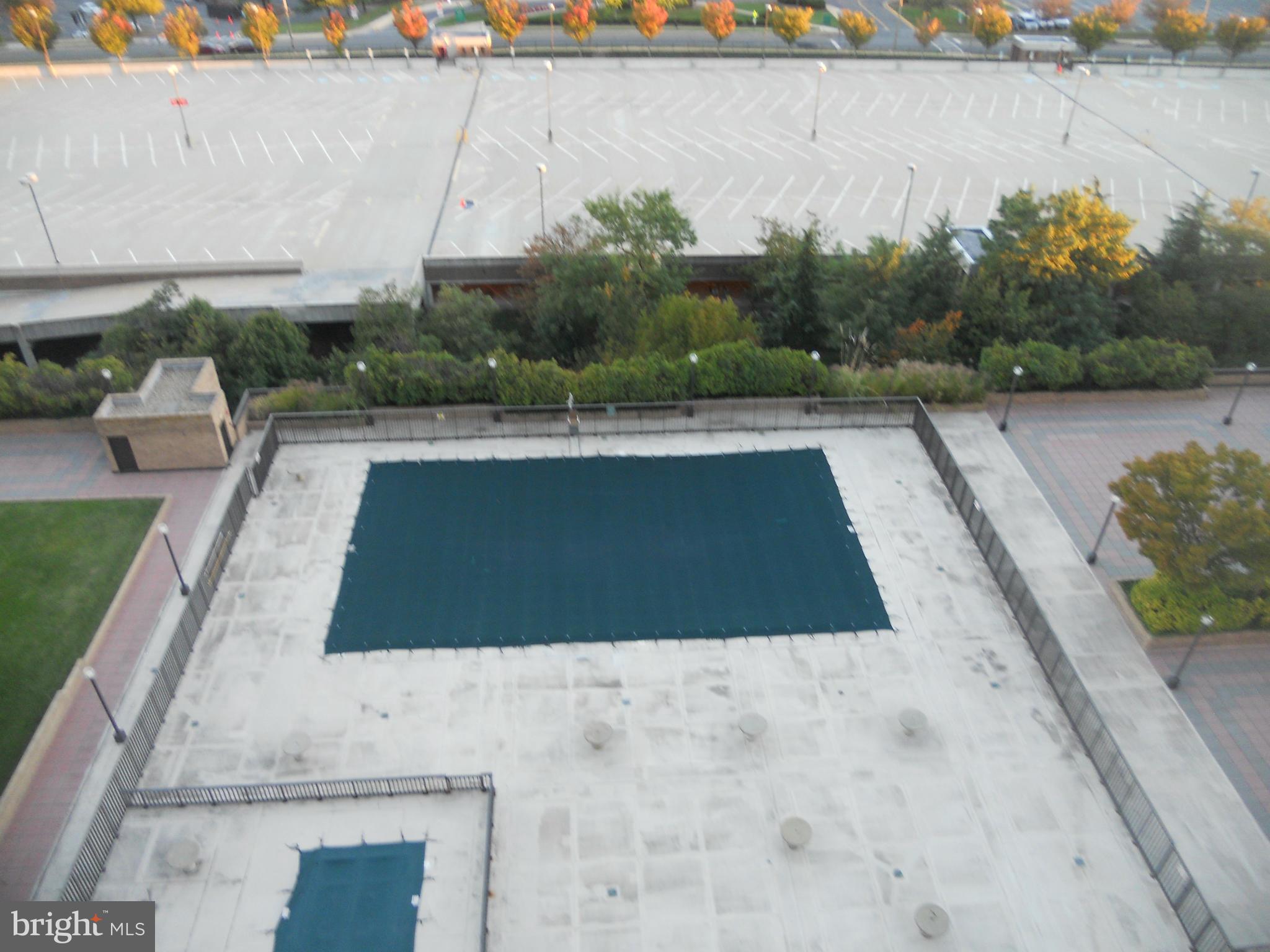 SKYLINE HOUSE - Residential