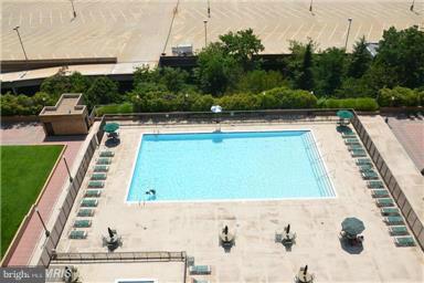 SKYLINE HOUSE - Residential