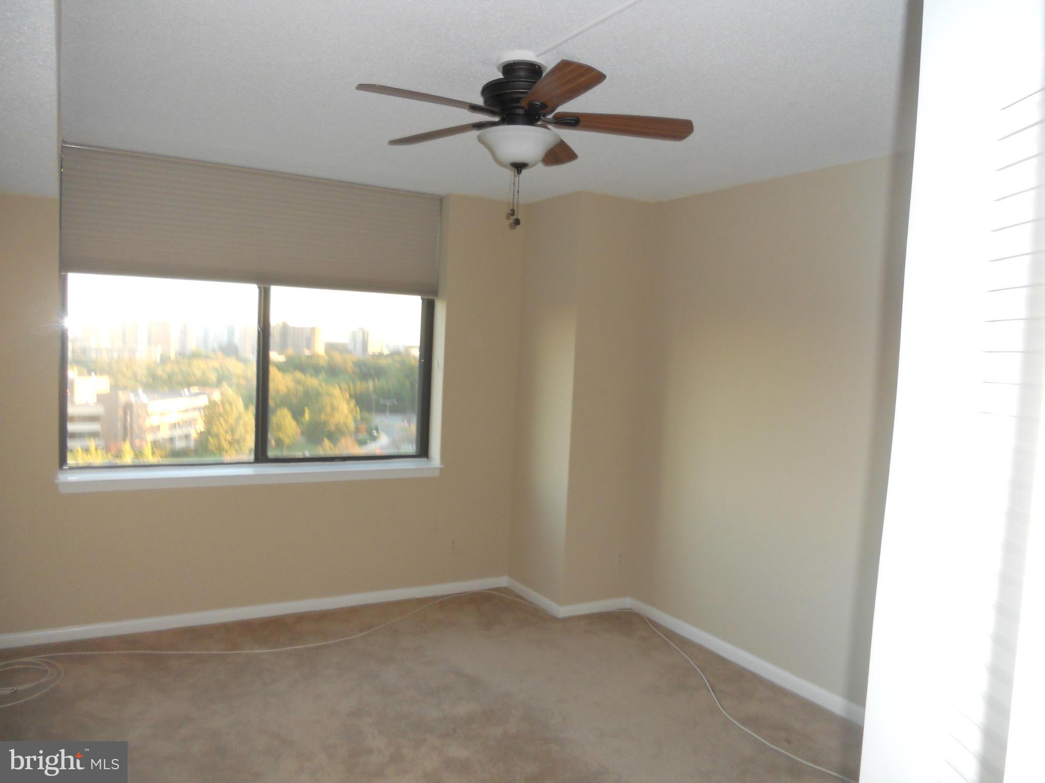 SKYLINE HOUSE - Residential