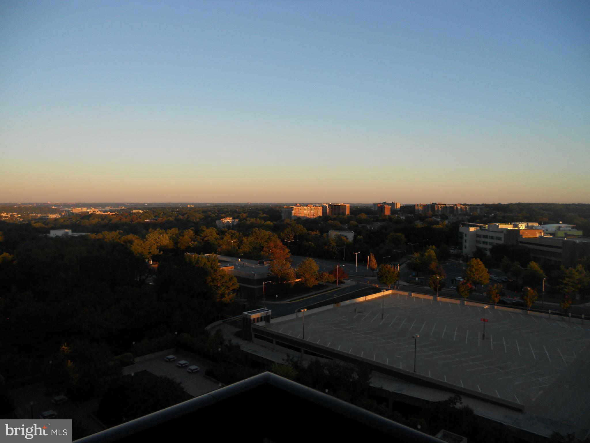SKYLINE HOUSE - Residential