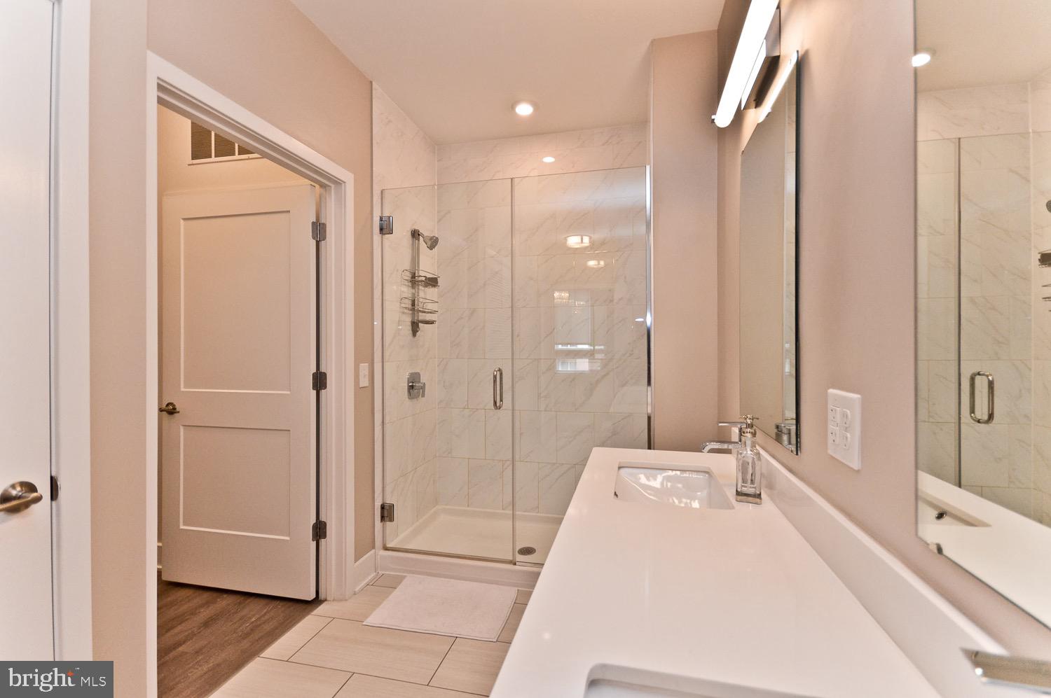 NATIONAL HARBOR - Residential Lease