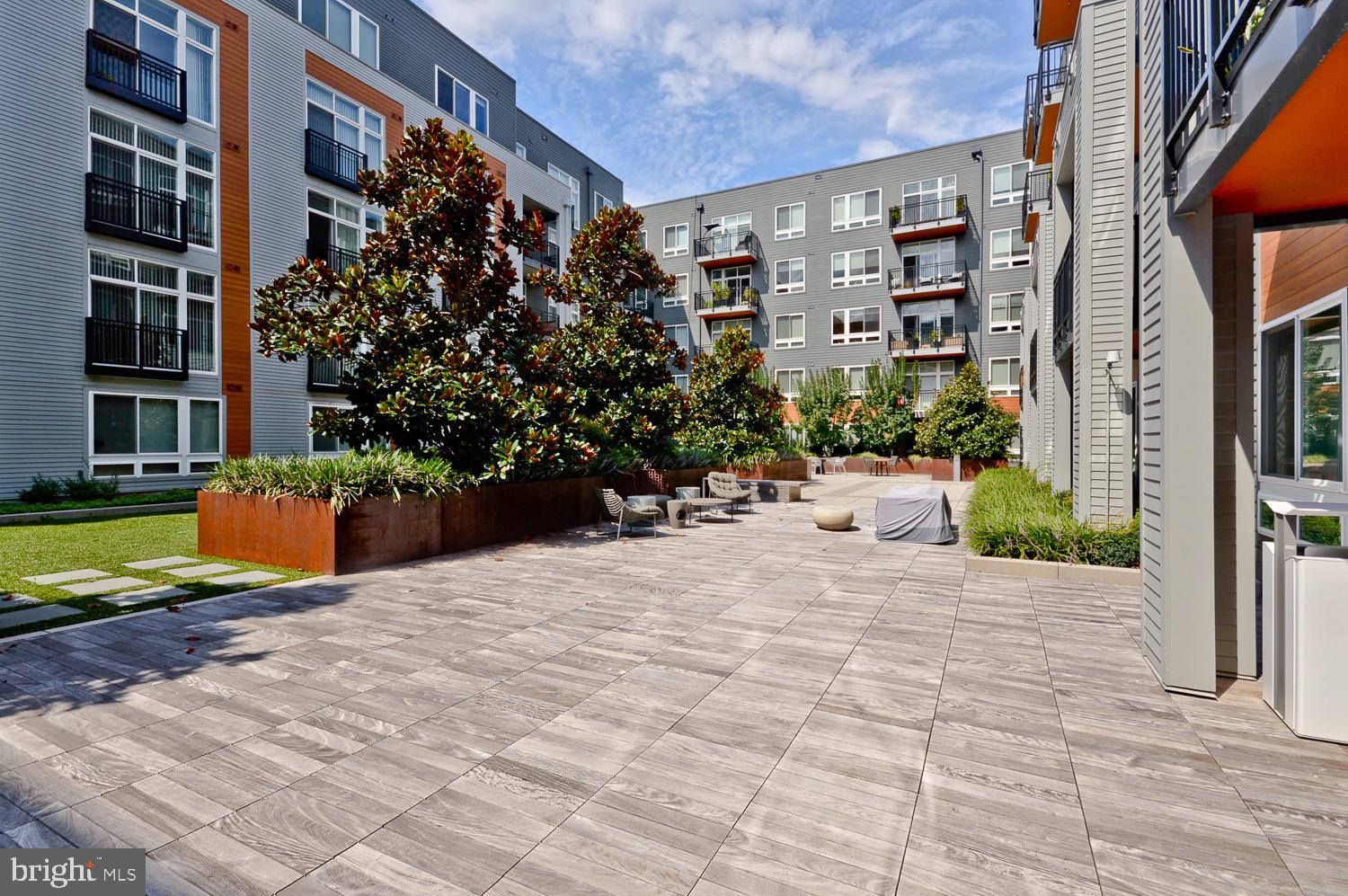 NATIONAL HARBOR - Residential Lease