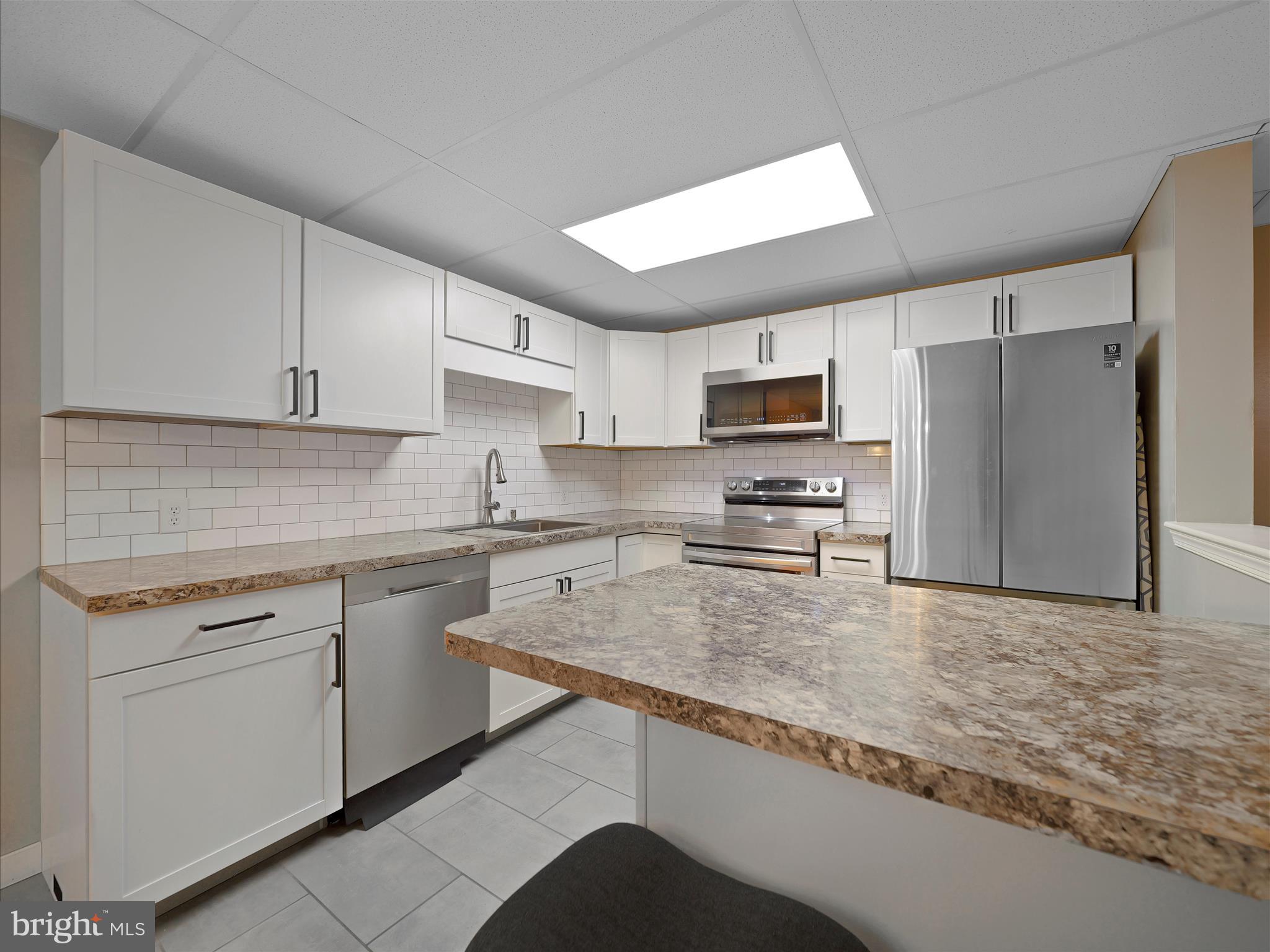 RENAISSANCE GARDENS CONDOMINIUMS - Residential