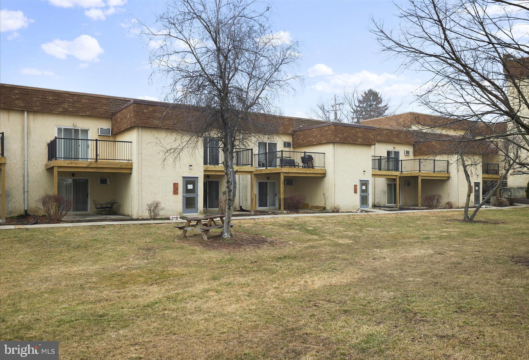 RENAISSANCE GARDENS CONDOMINIUMS - Residential