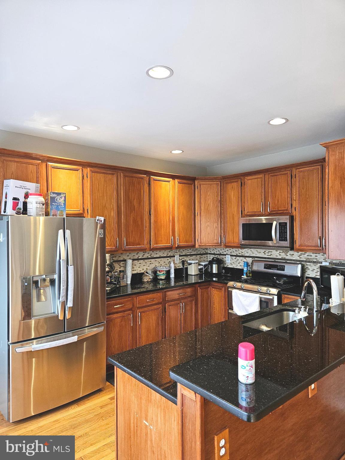 GREENS AT FAIR LAKES - Residential Lease