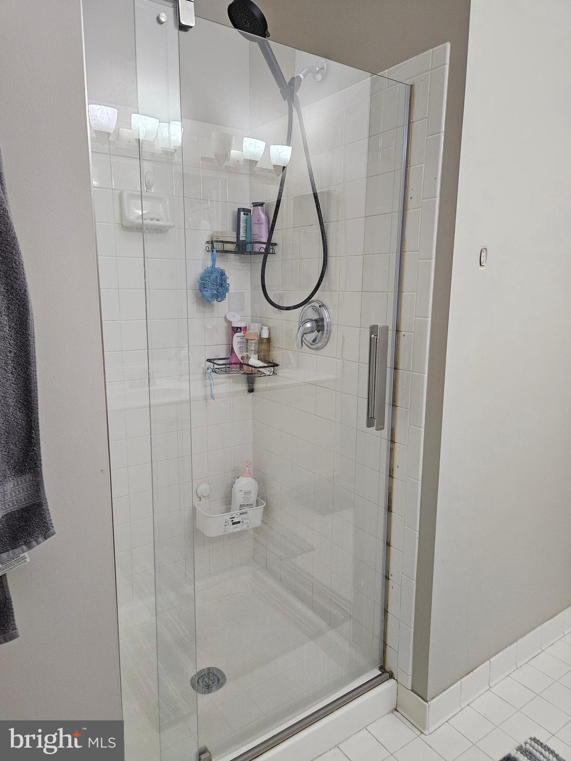 GREENS AT FAIR LAKES - Residential Lease