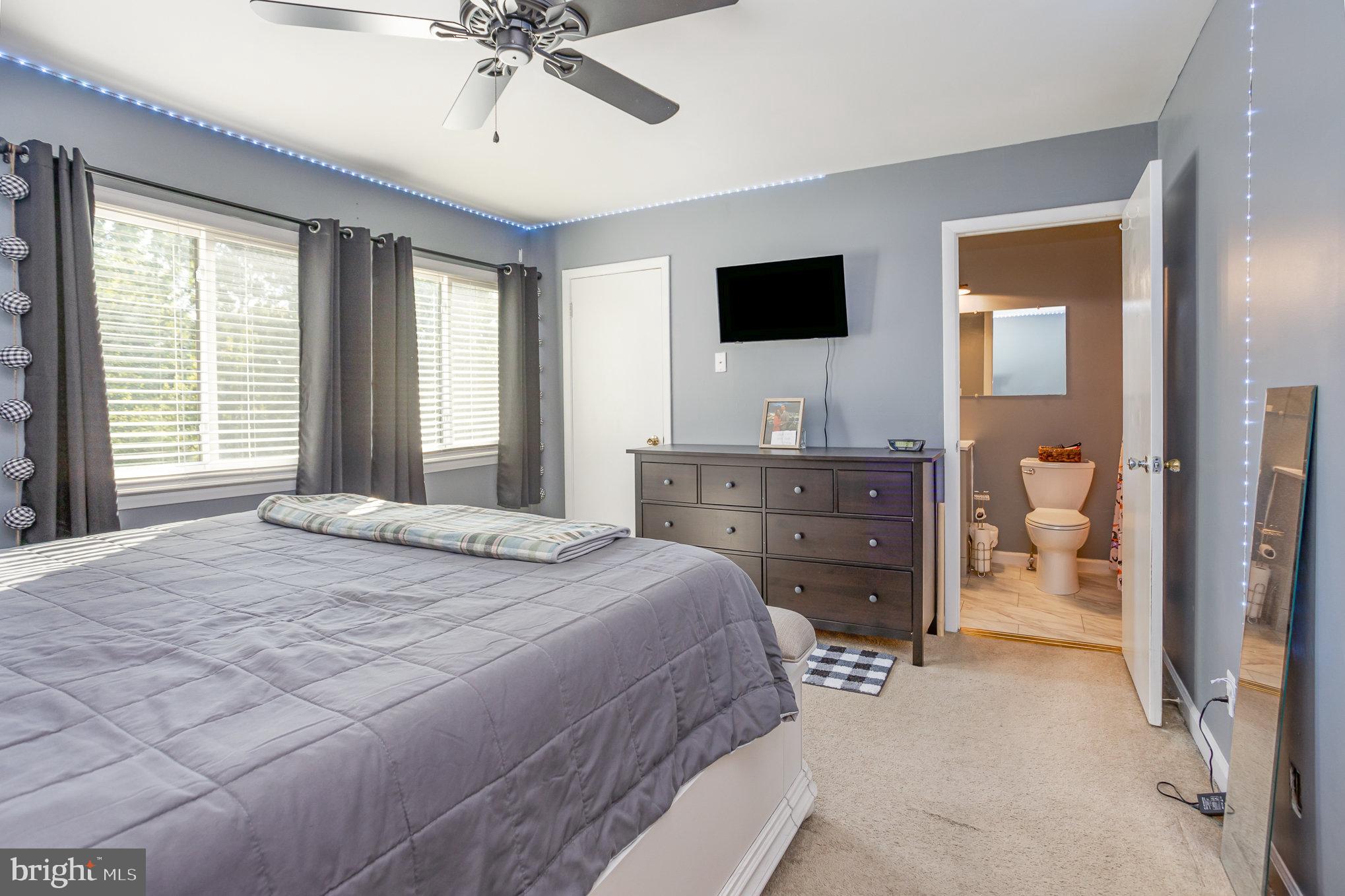 SEVEN COURTS - Residential