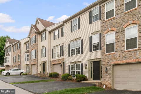 Photo of 2711 Hunt Club Drive #62, YORK, PA 17402 (MLS # PAYK2108870)
