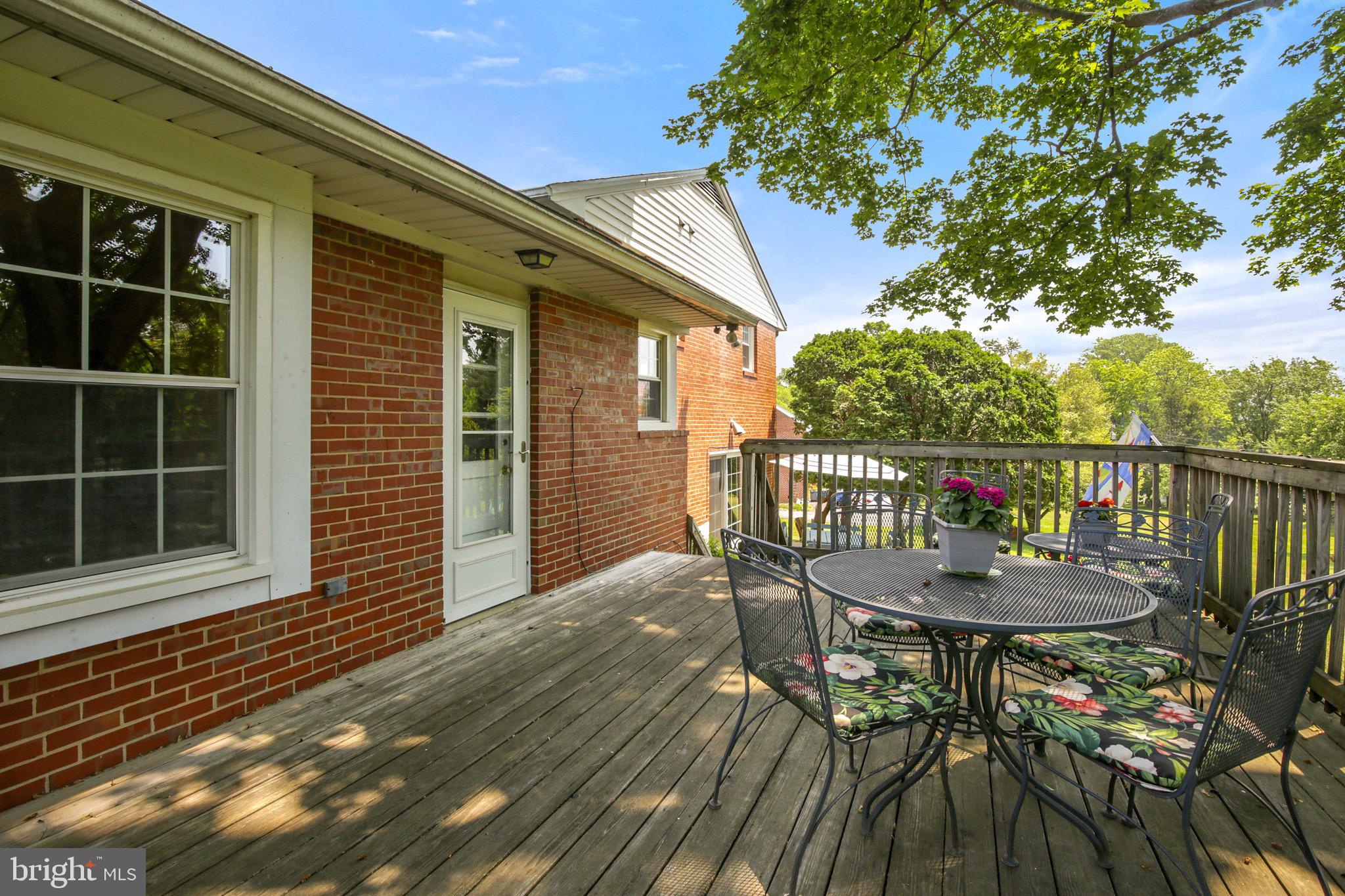 POT SPRING - Residential