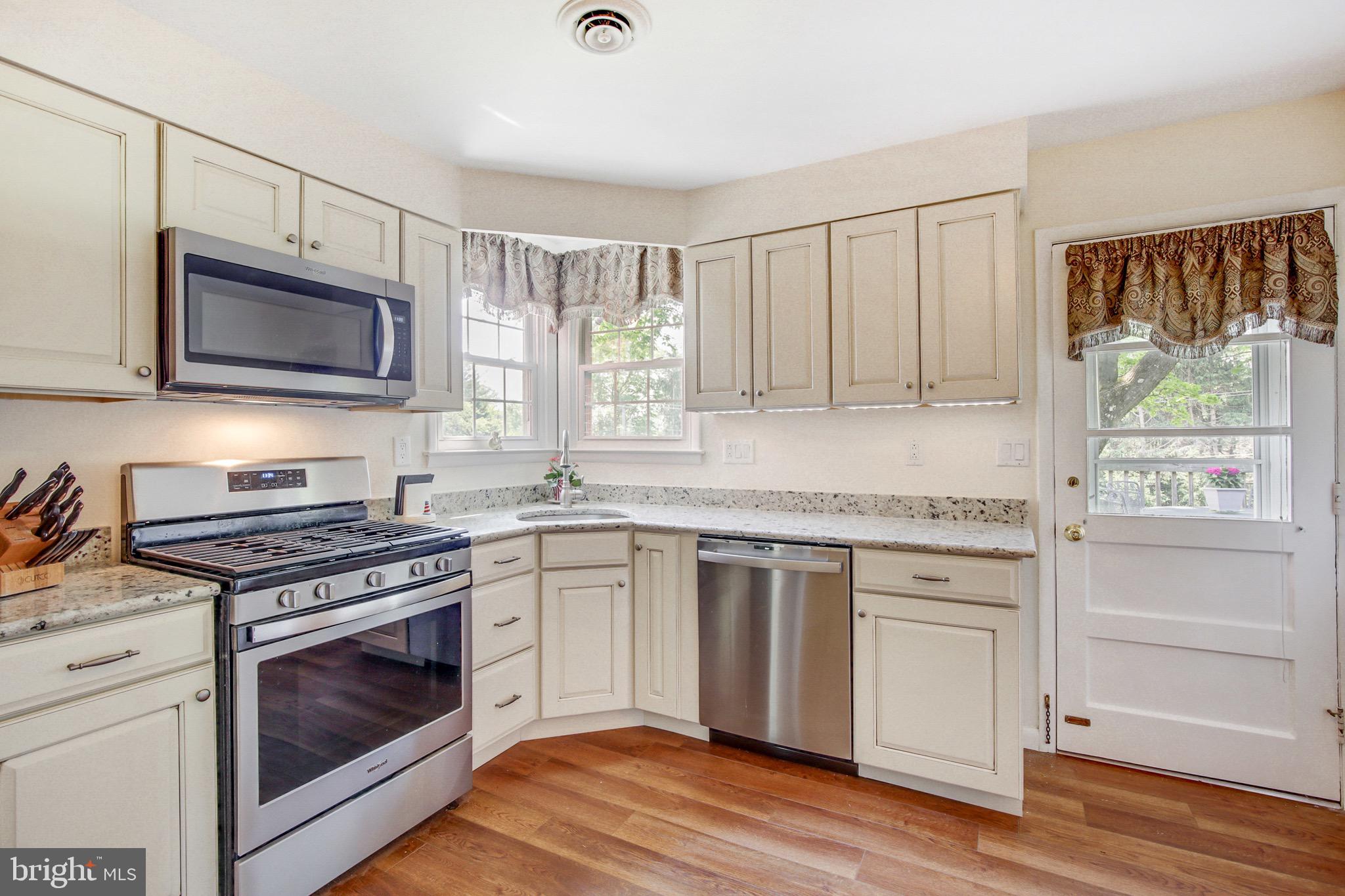 POT SPRING - Residential