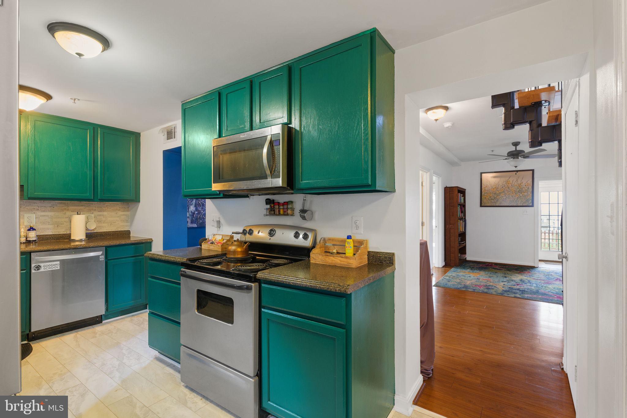 RIVIERA BEACH - Residential Lease