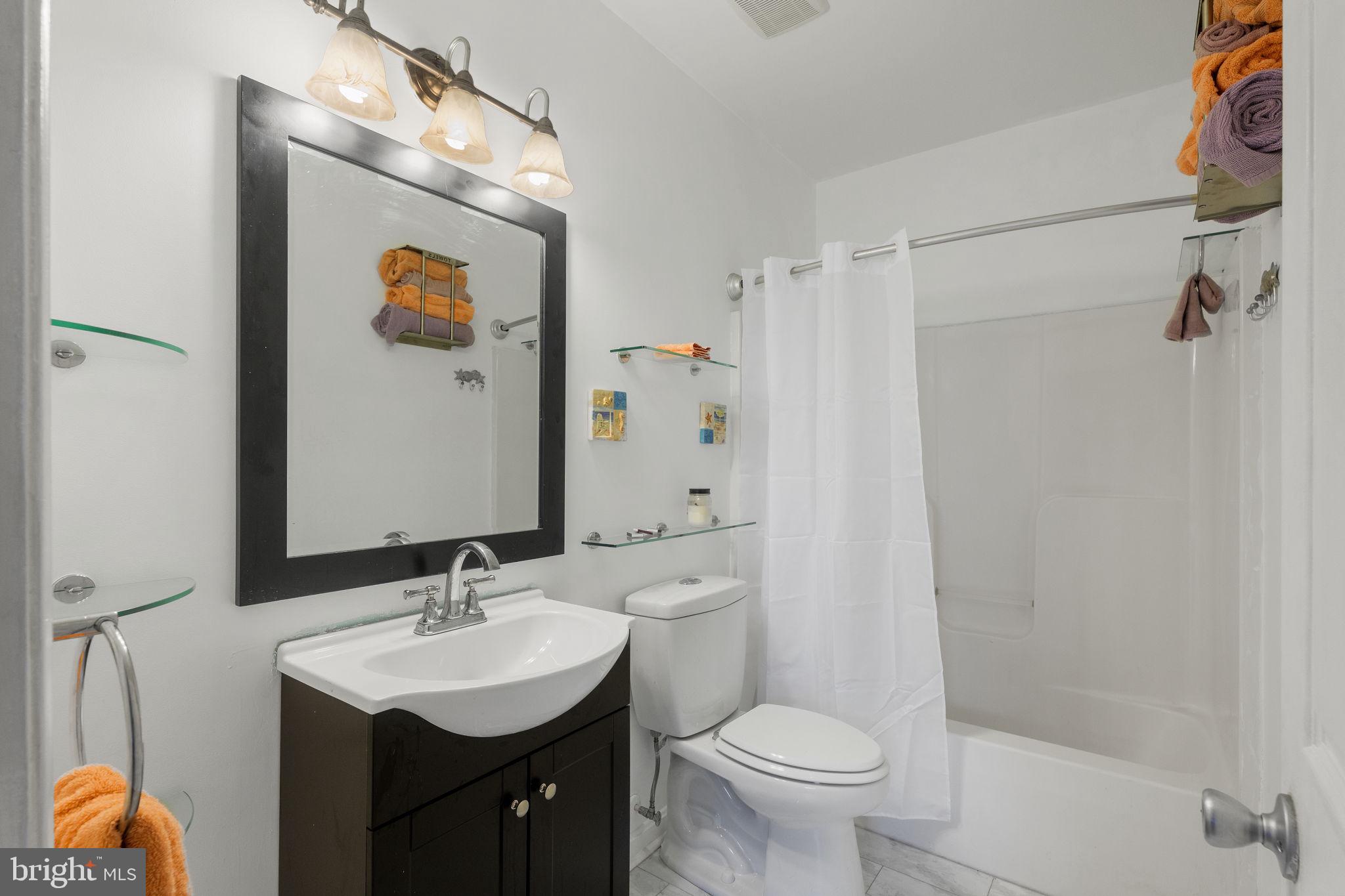 RIVIERA BEACH - Residential Lease