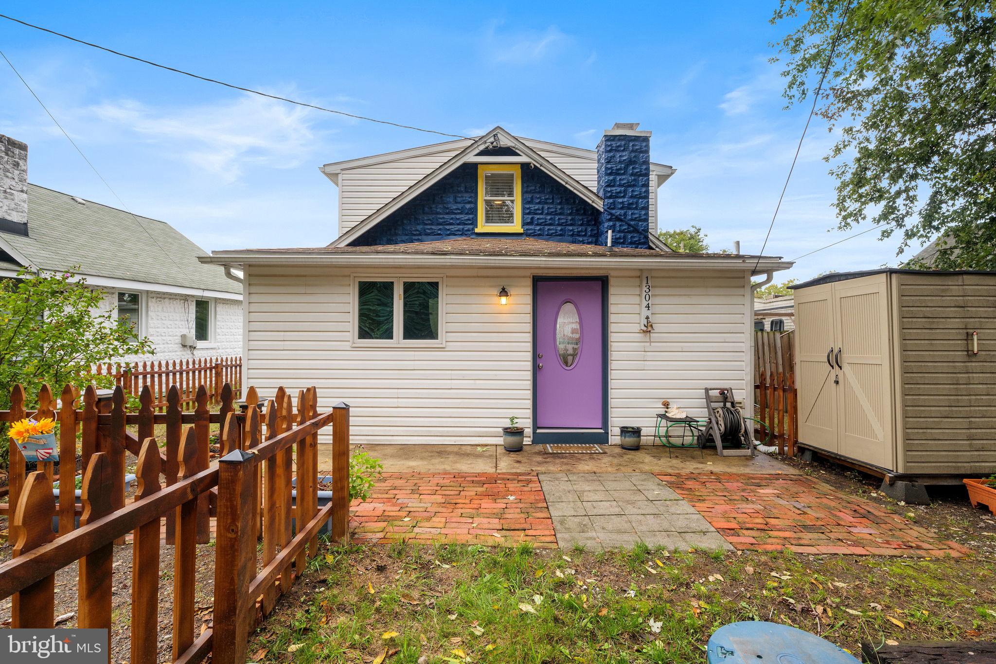 RIVIERA BEACH - Residential Lease