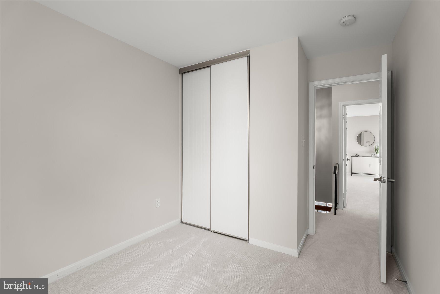 WOODLAND HILLS - Residential