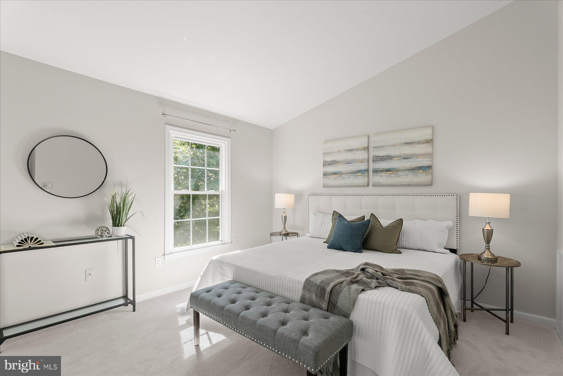 WOODLAND HILLS - Residential