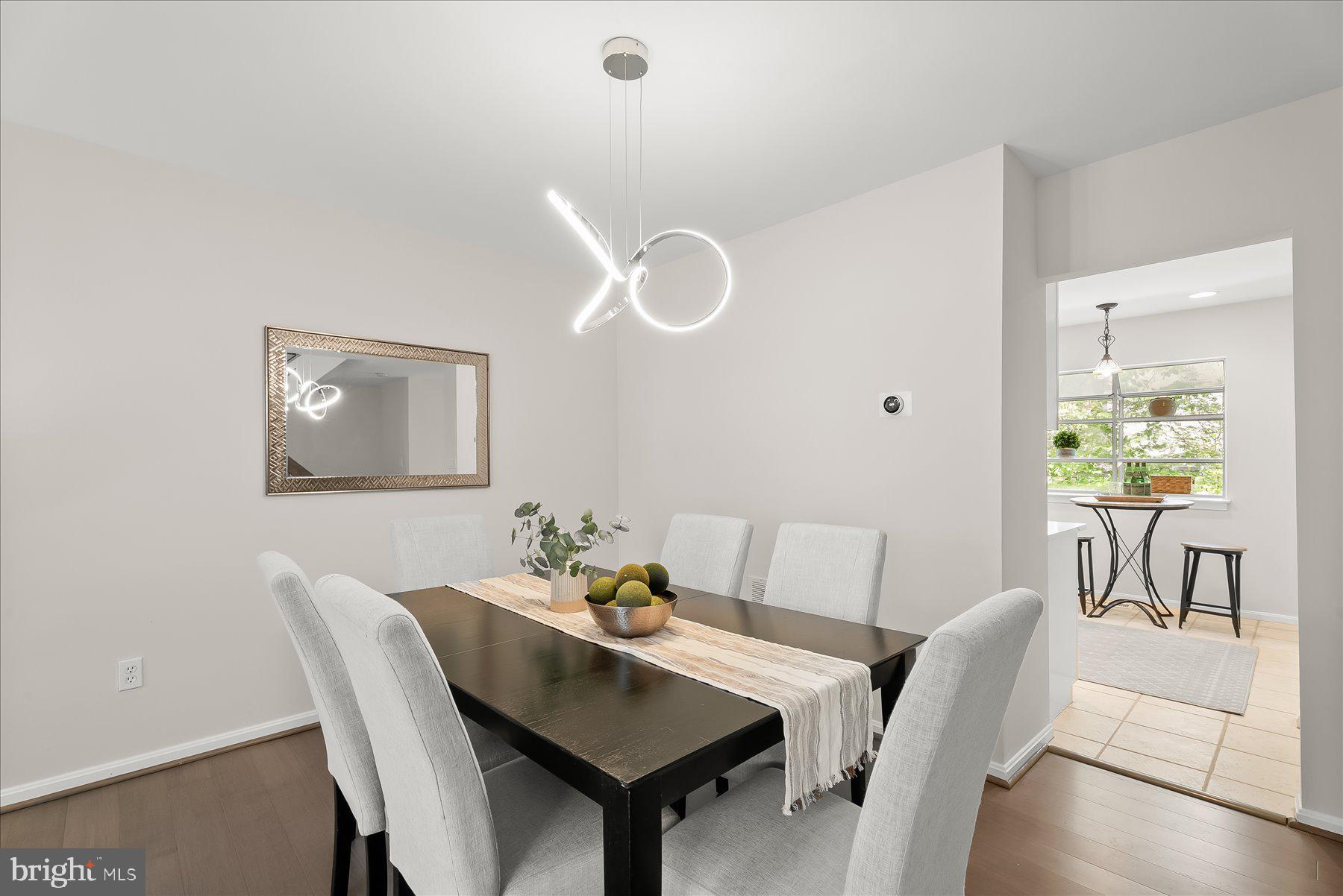WOODLAND HILLS - Residential