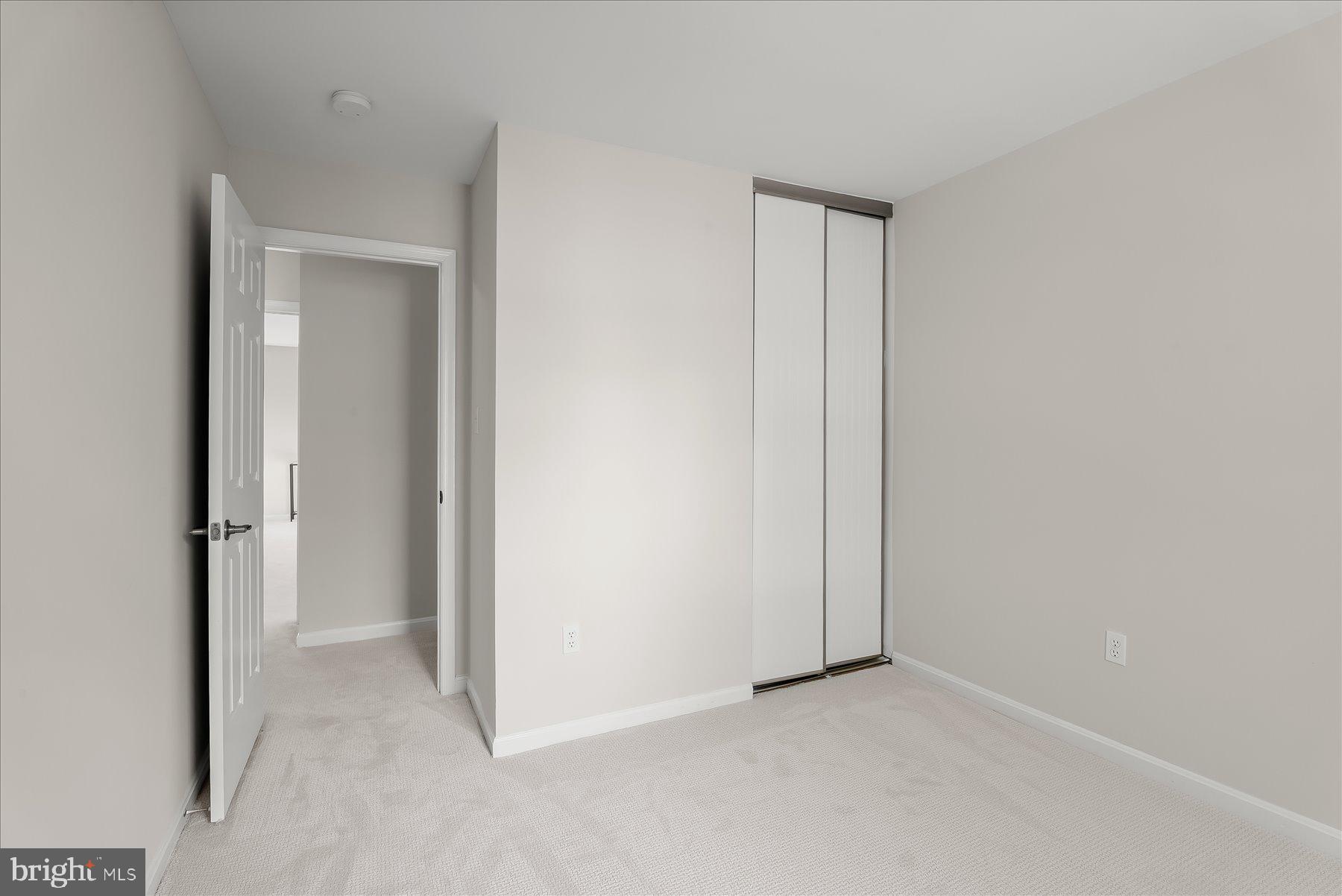 WOODLAND HILLS - Residential