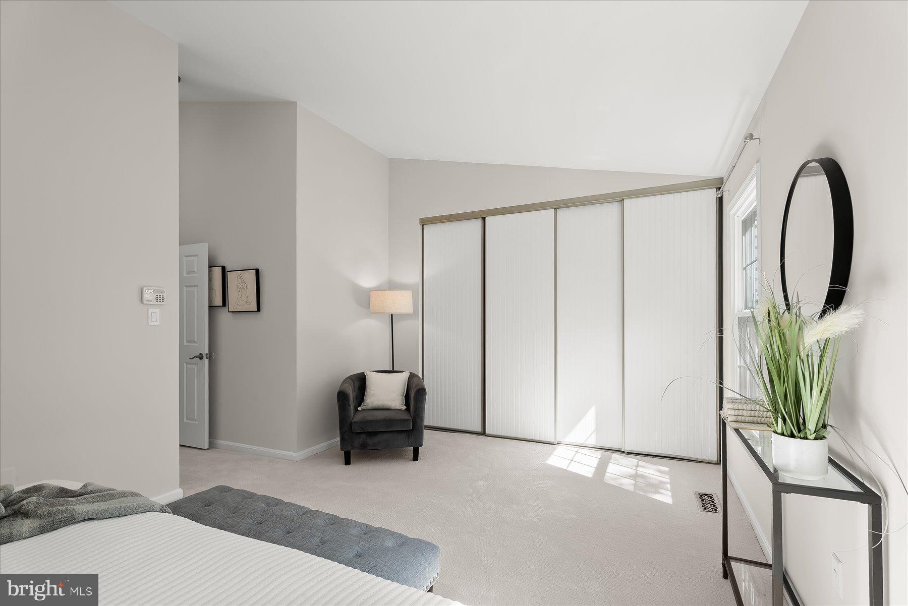 WOODLAND HILLS - Residential