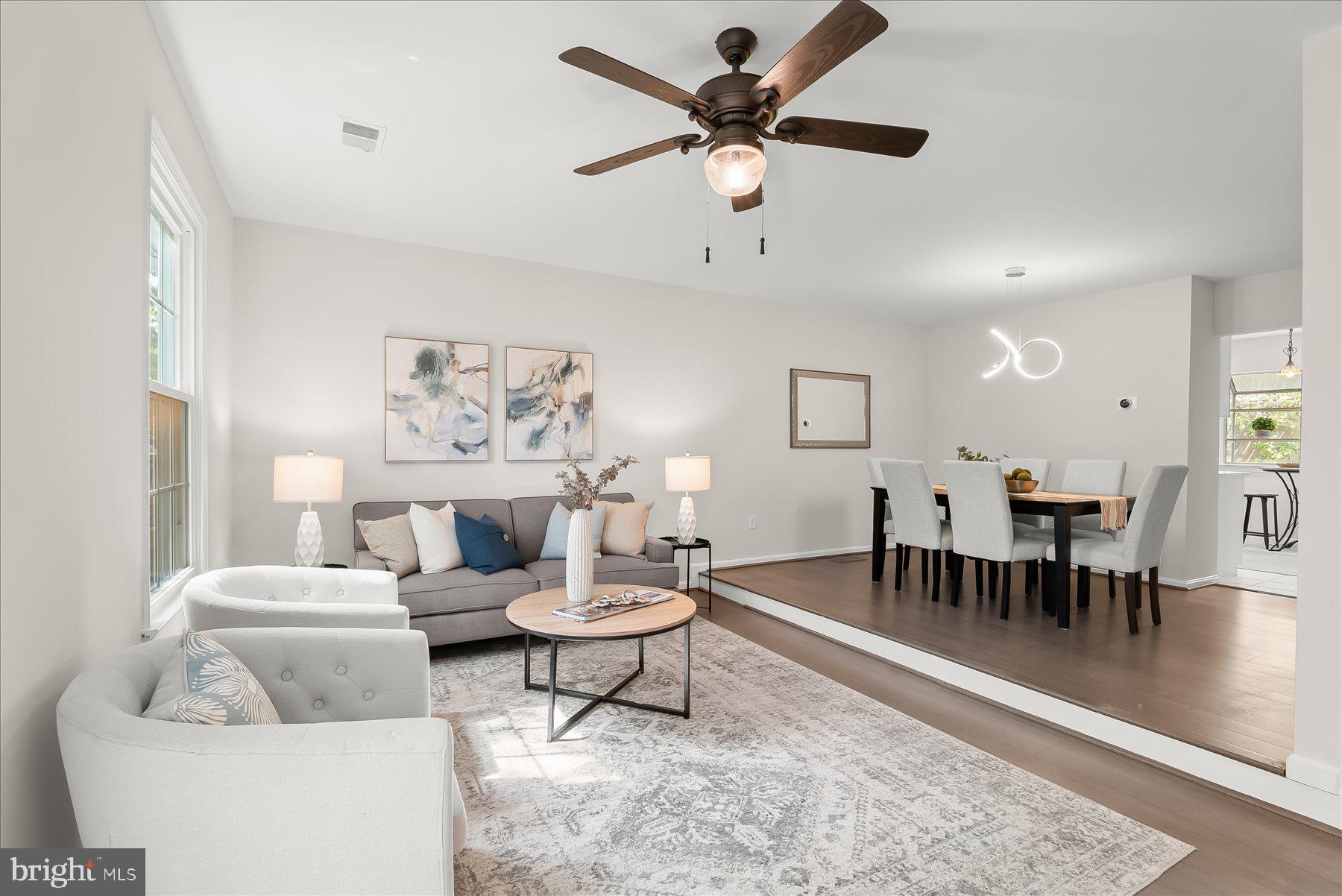 WOODLAND HILLS - Residential