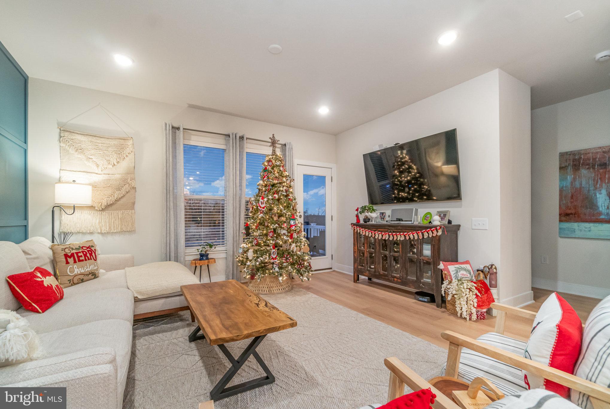 POTOMAC SHORES - Residential Lease