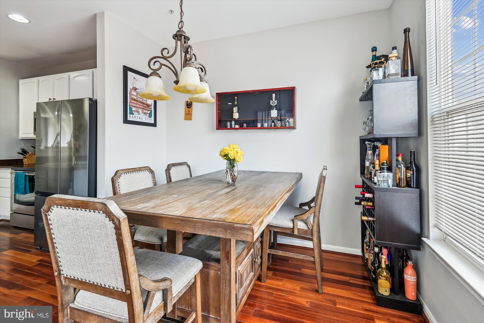 PINEDALE COURTS - Residential