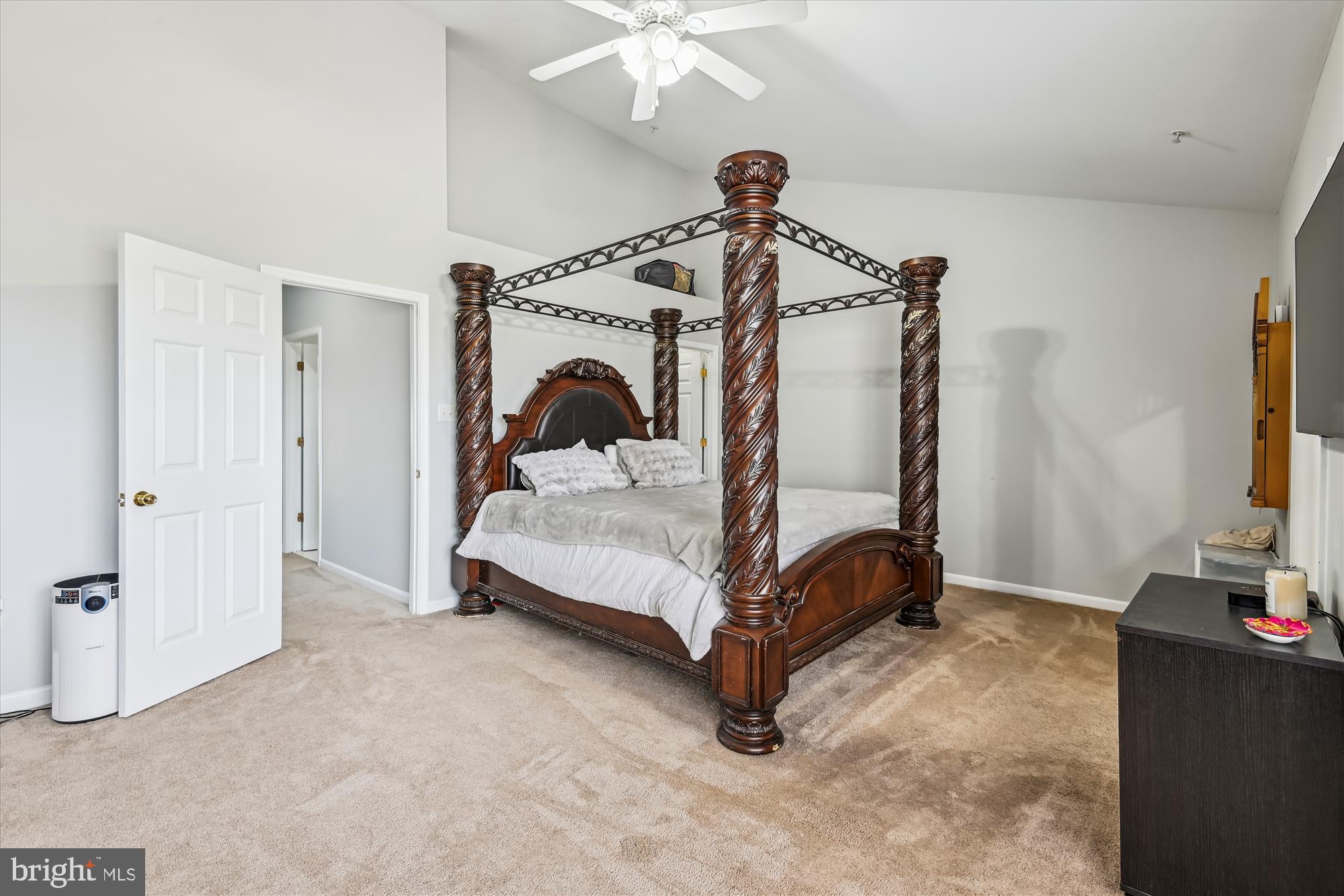 PINEDALE COURTS - Residential