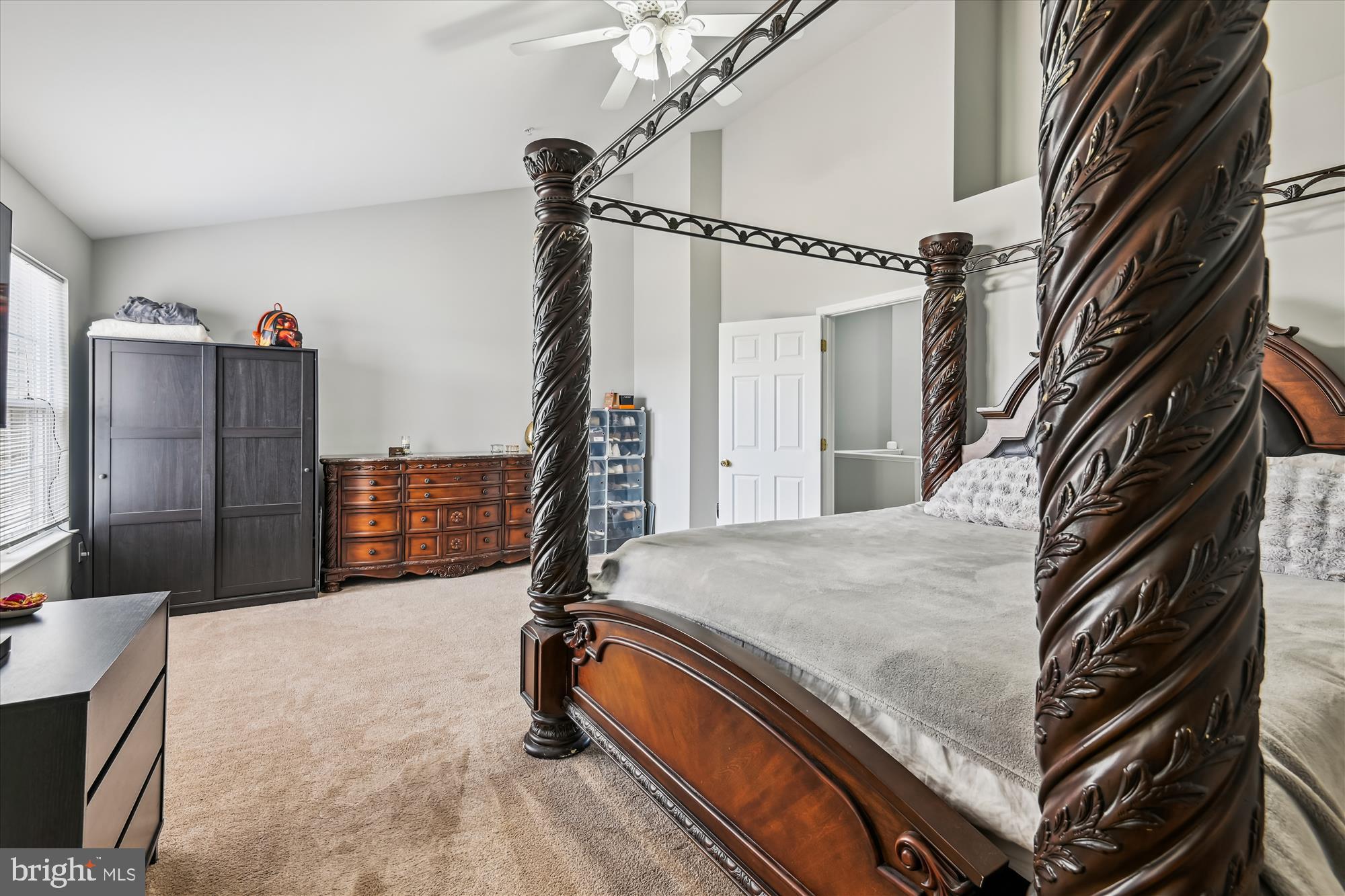 PINEDALE COURTS - Residential