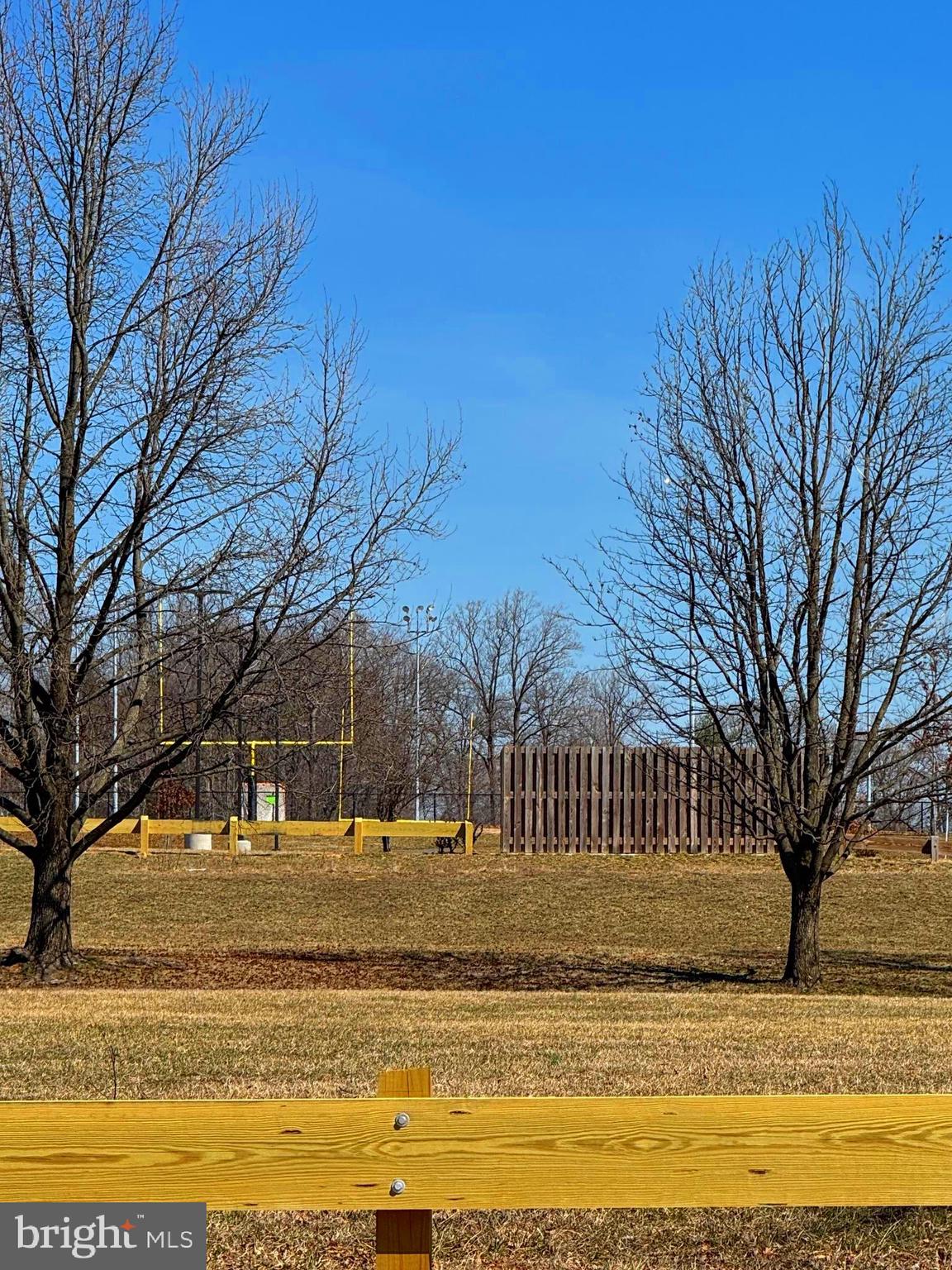 PINEDALE COURTS - Residential