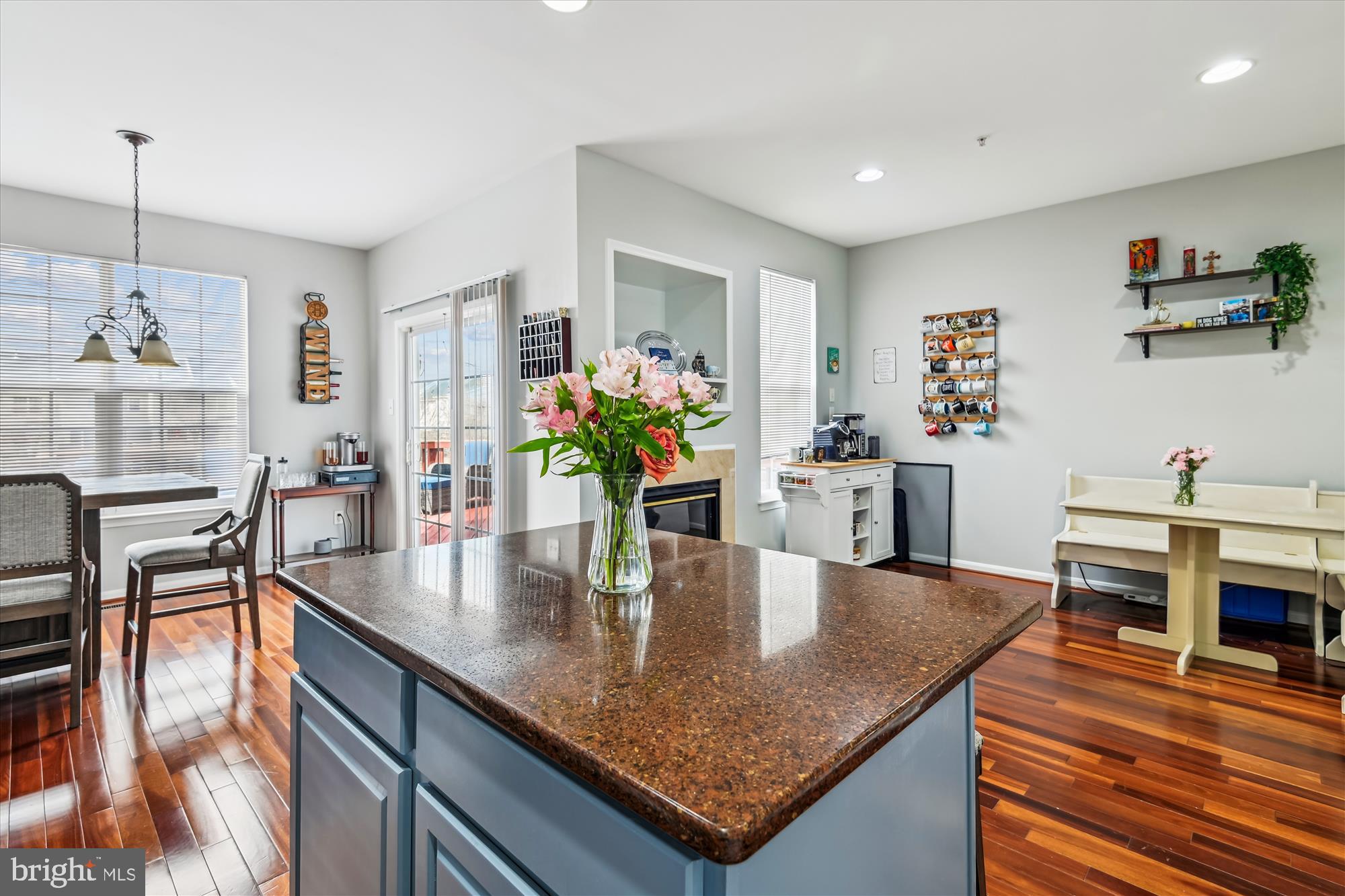 PINEDALE COURTS - Residential