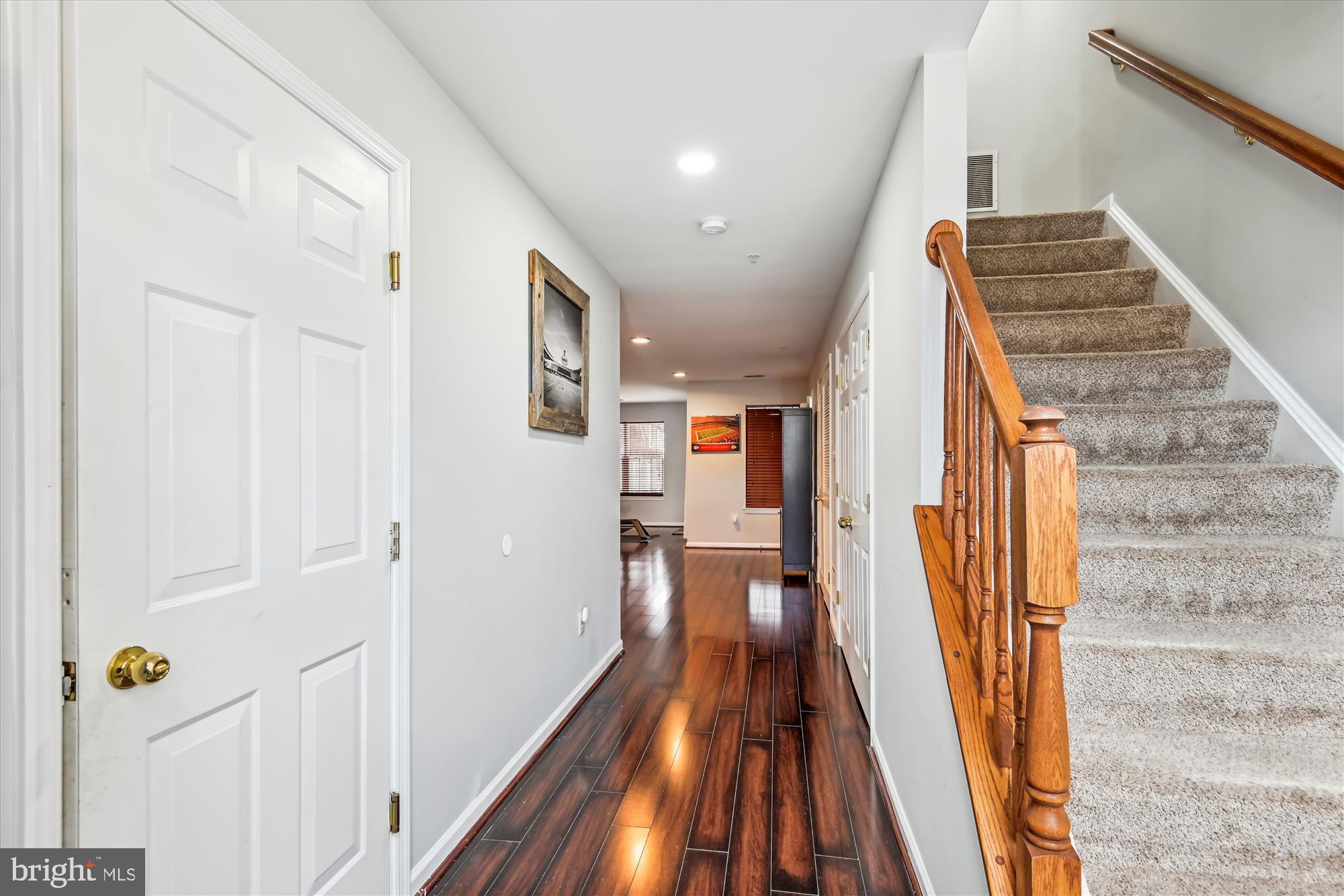 PINEDALE COURTS - Residential