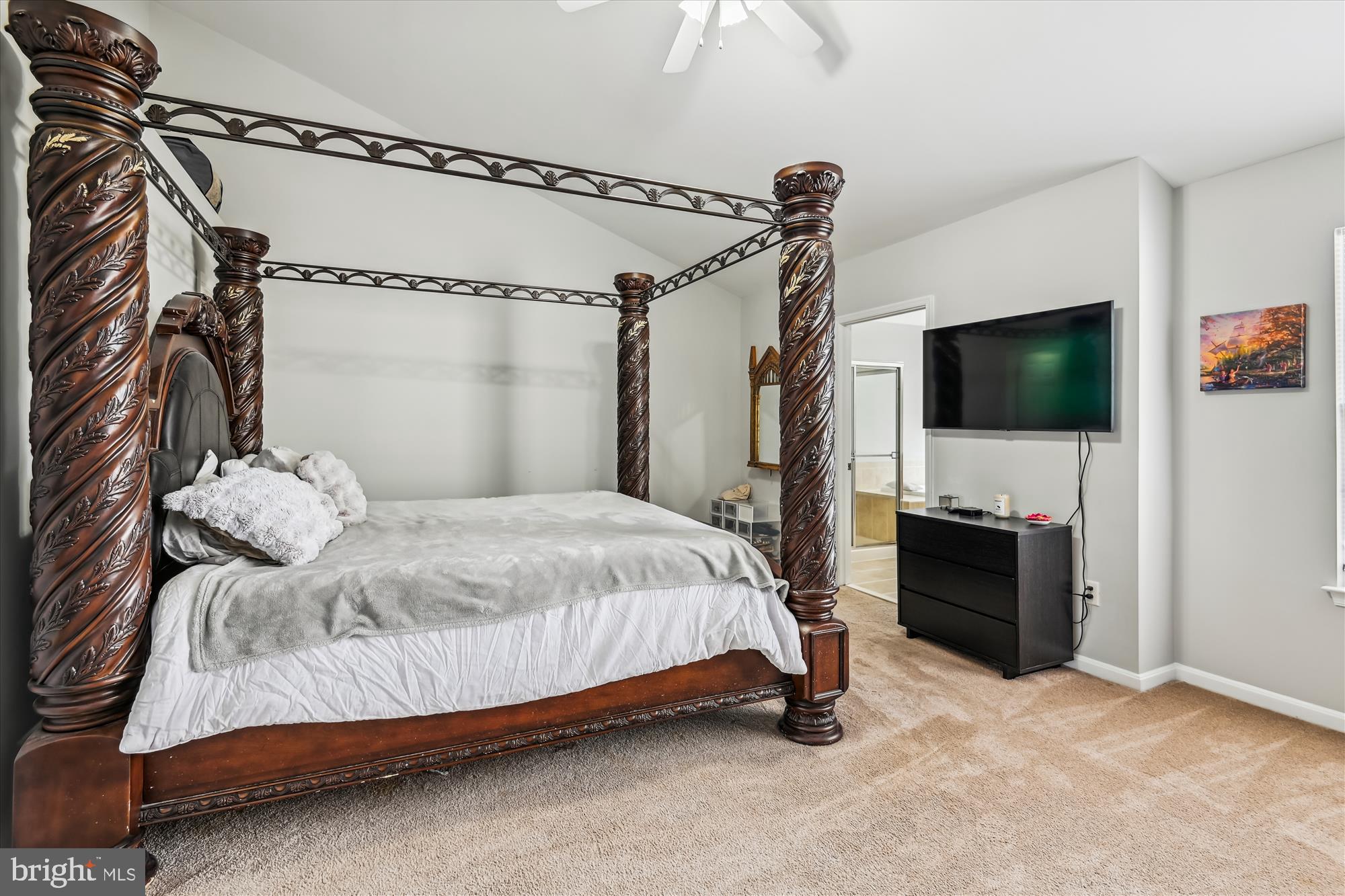 PINEDALE COURTS - Residential