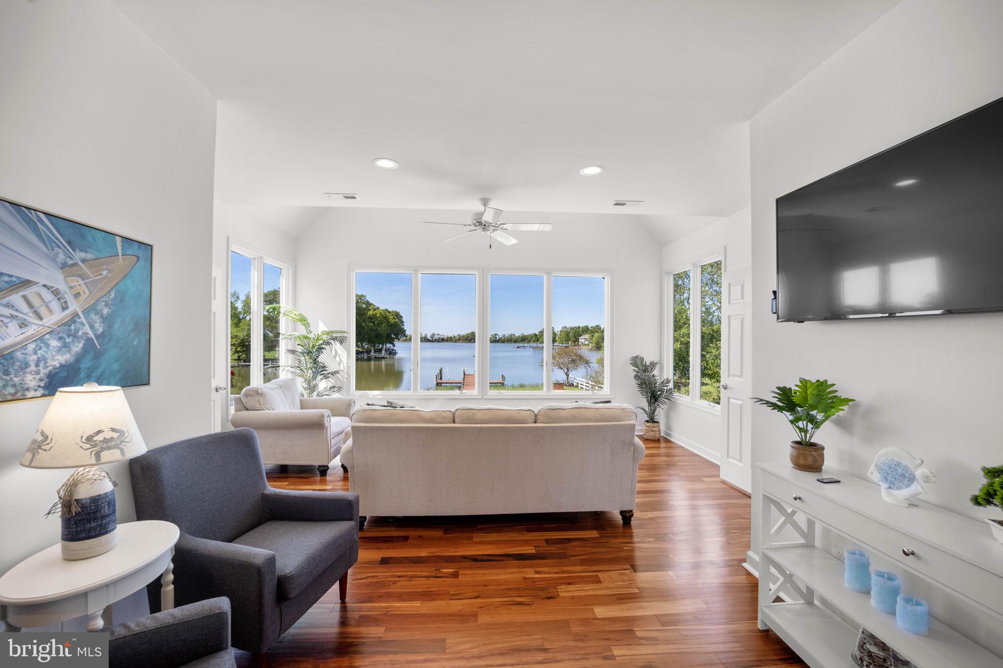 COVE CREEK CLUB - Residential