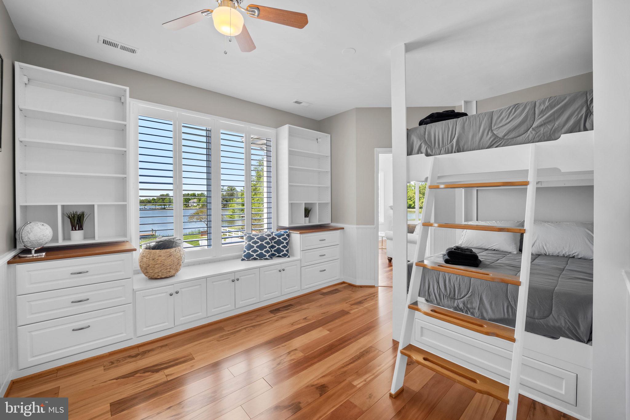 COVE CREEK CLUB - Residential