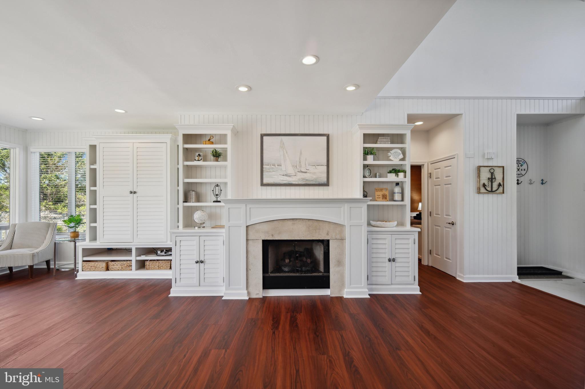 COVE CREEK CLUB - Residential