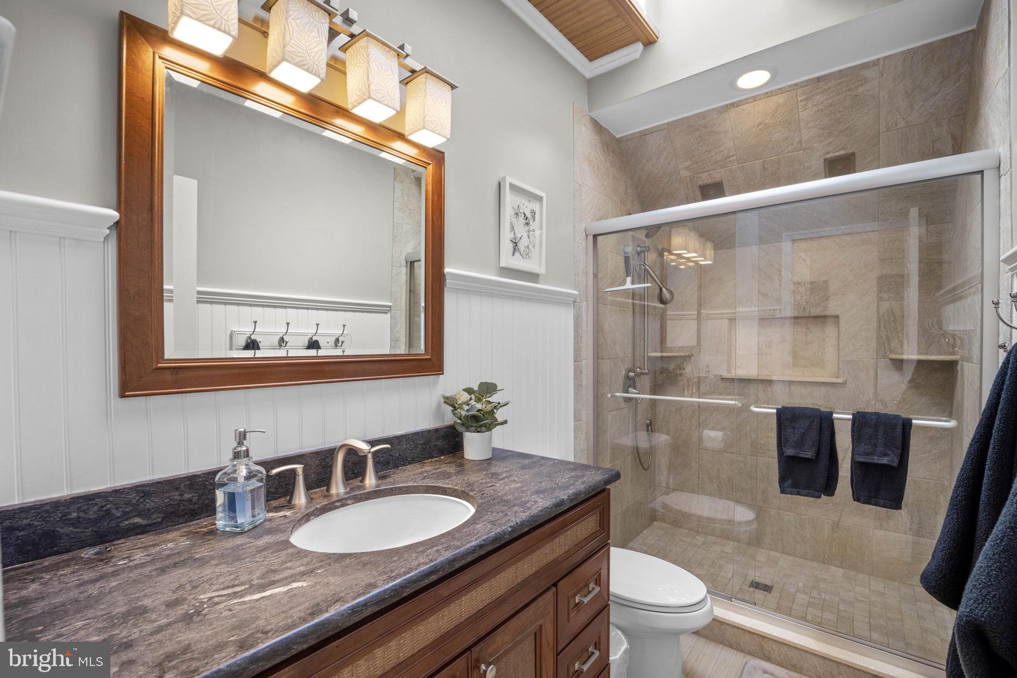 COVE CREEK CLUB - Residential