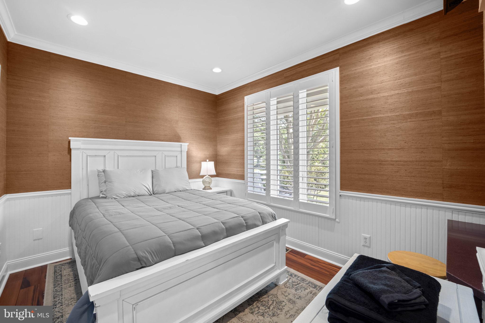 COVE CREEK CLUB - Residential